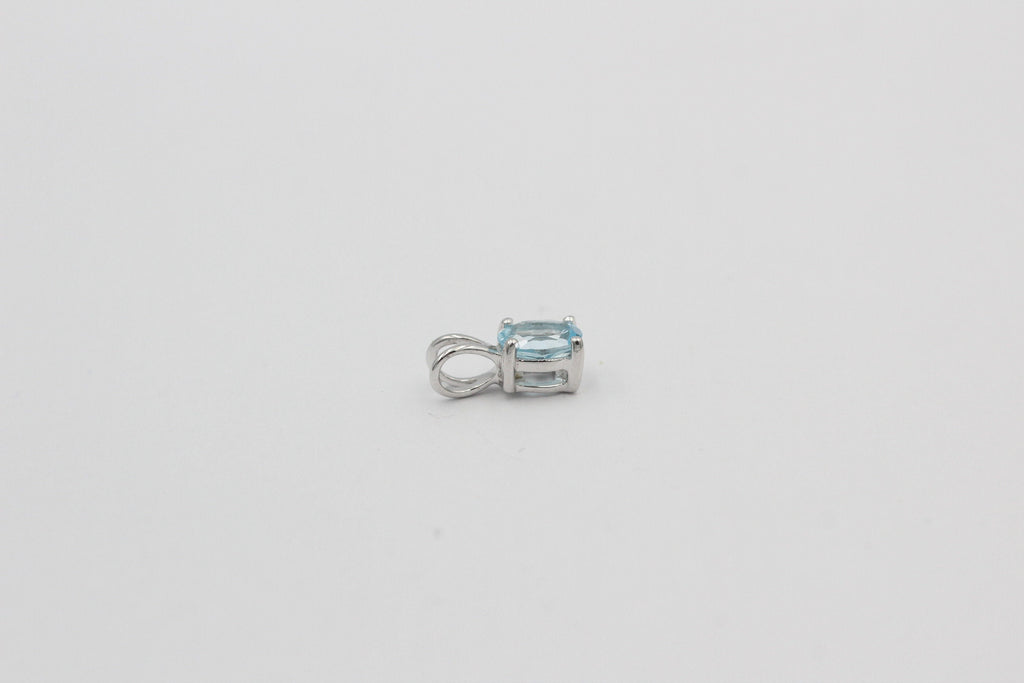 Edler 0,70 Carat Blautopas Anhanger 925 Silber Collier Kette sky blue Topas