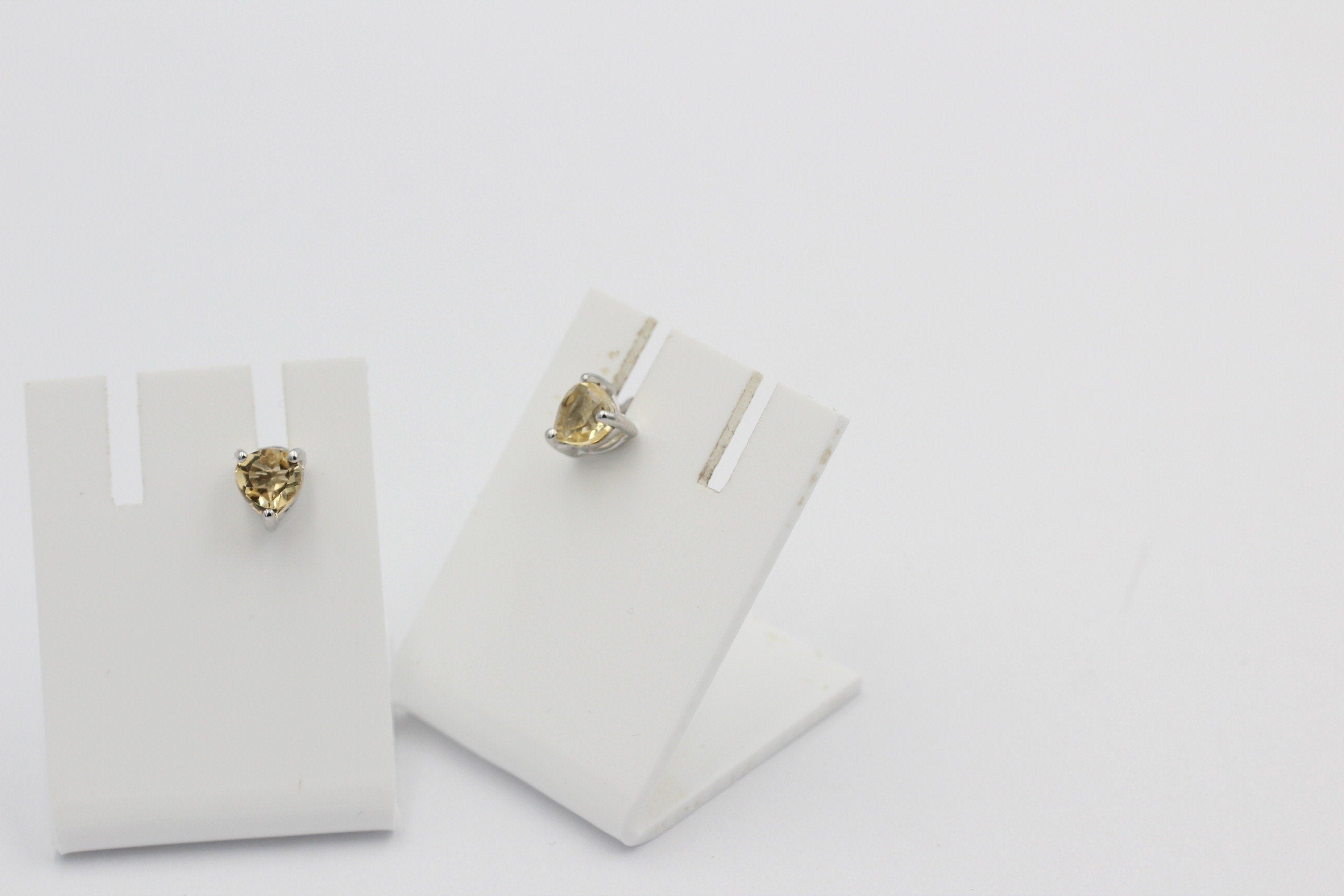 0,9 Carat Citrin Herz Ohrstecker 925 Silber Herzohrstecker gelber Edelstein
