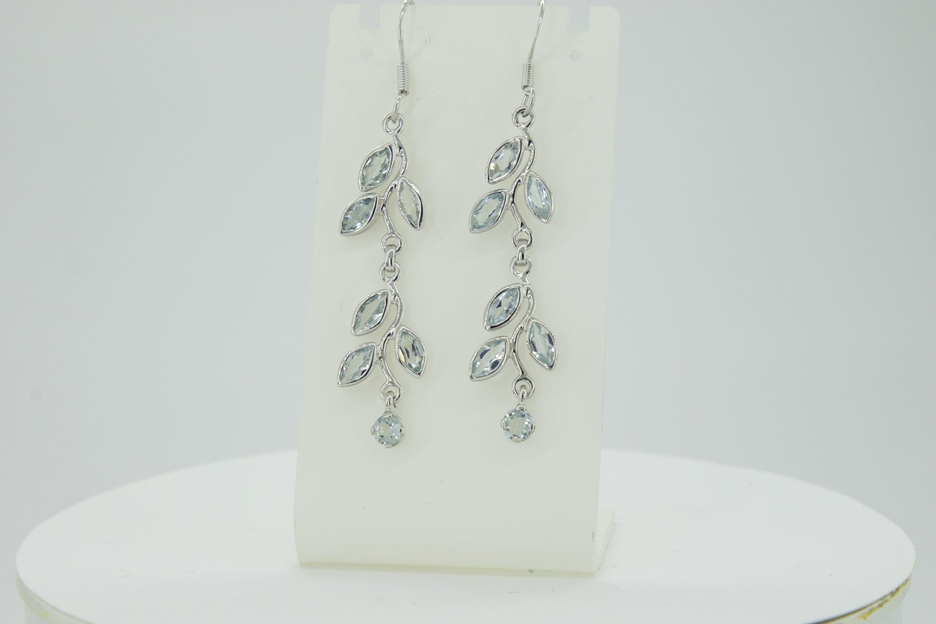 Edle florale 3,6 Carat Blautopas Ohrhanger 928 Silber romantische Ohrhanger