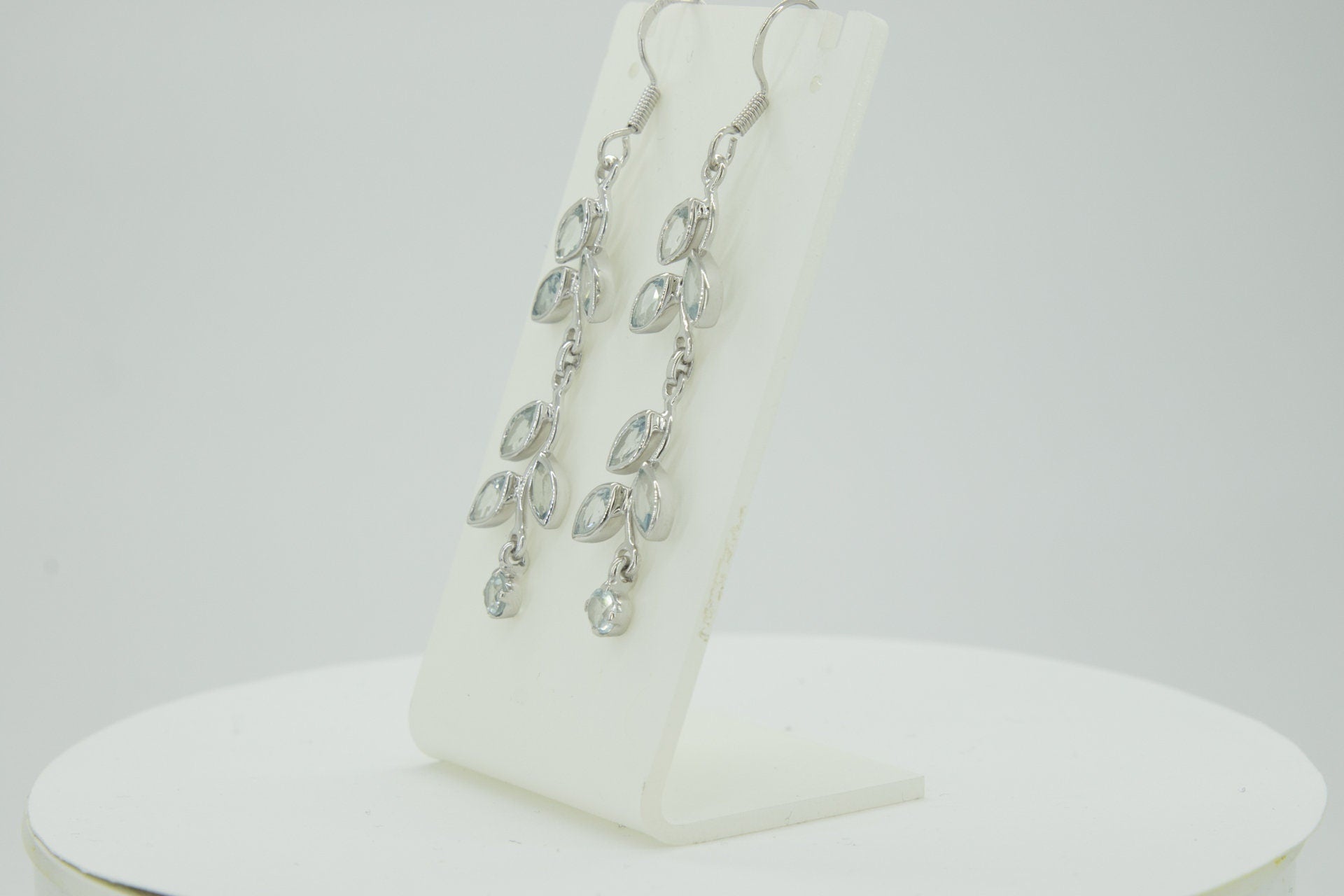 Edle florale 3,6 Carat Blautopas Ohrhanger 928 Silber romantische Ohrhanger