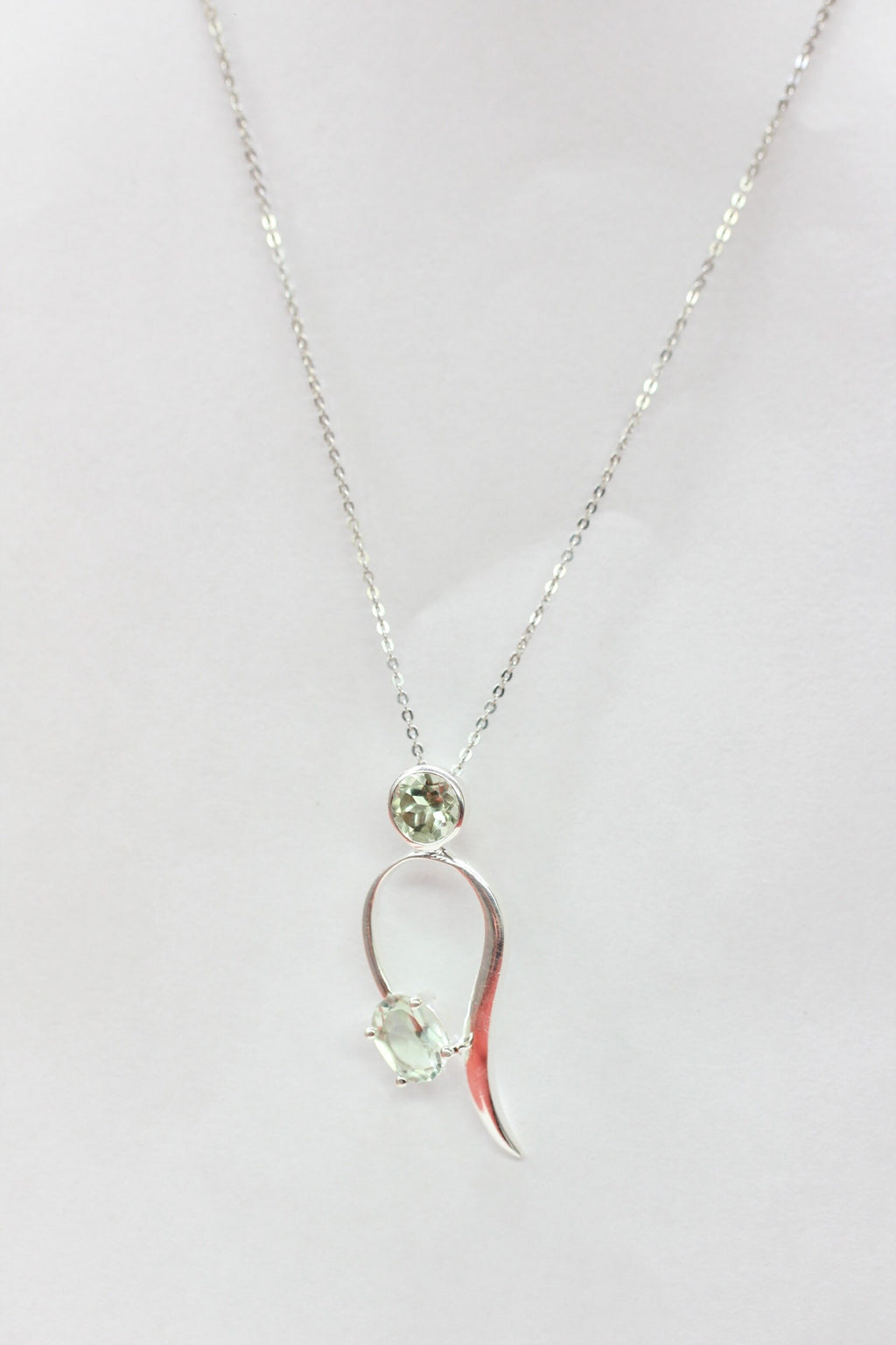 Edler 1,49 Carat moderner Prasiolith Anhanger 925 Silber Collier Kette graner Amethyst