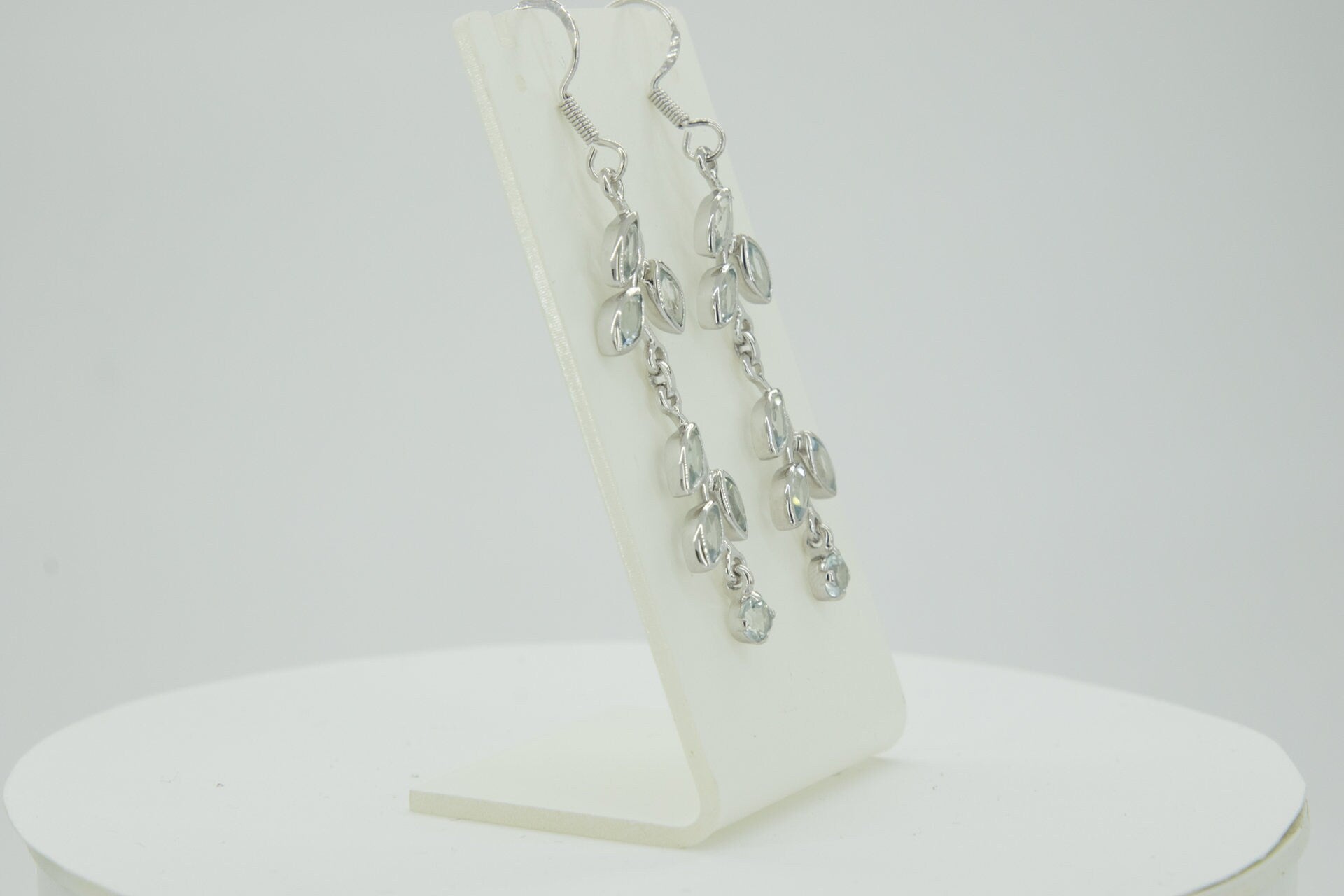 Edle florale 3,6 Carat Blautopas Ohrhanger 928 Silber romantische Ohrhanger