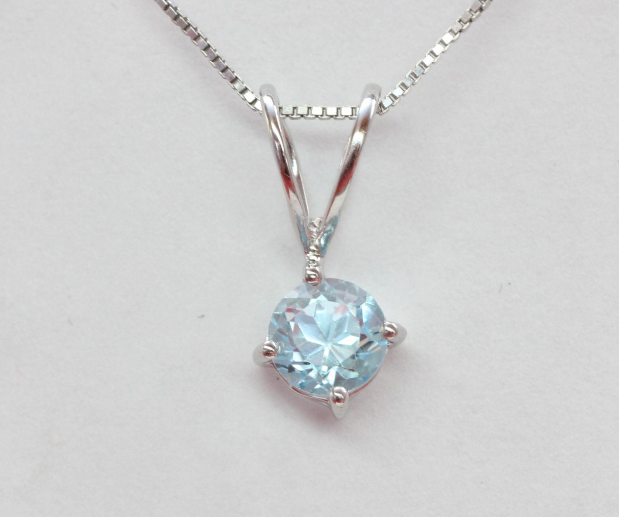 Edler 0,97 Carat Blautopas Anhanger 925 Silber Collier Kette sky blue topas himmelblau