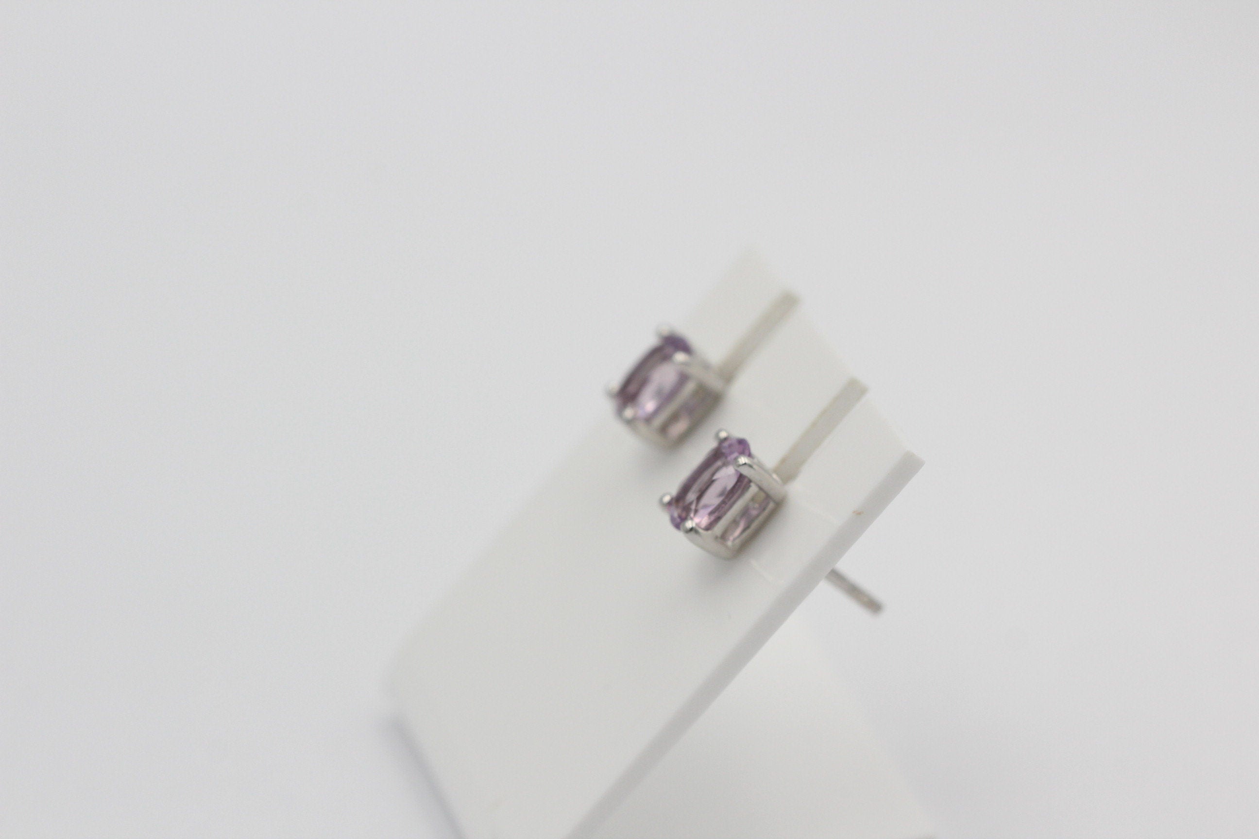 Edle 1,0 Carat Amethyst Ohrstecker 925 Silber Ohrring Ohrschmuckn violett