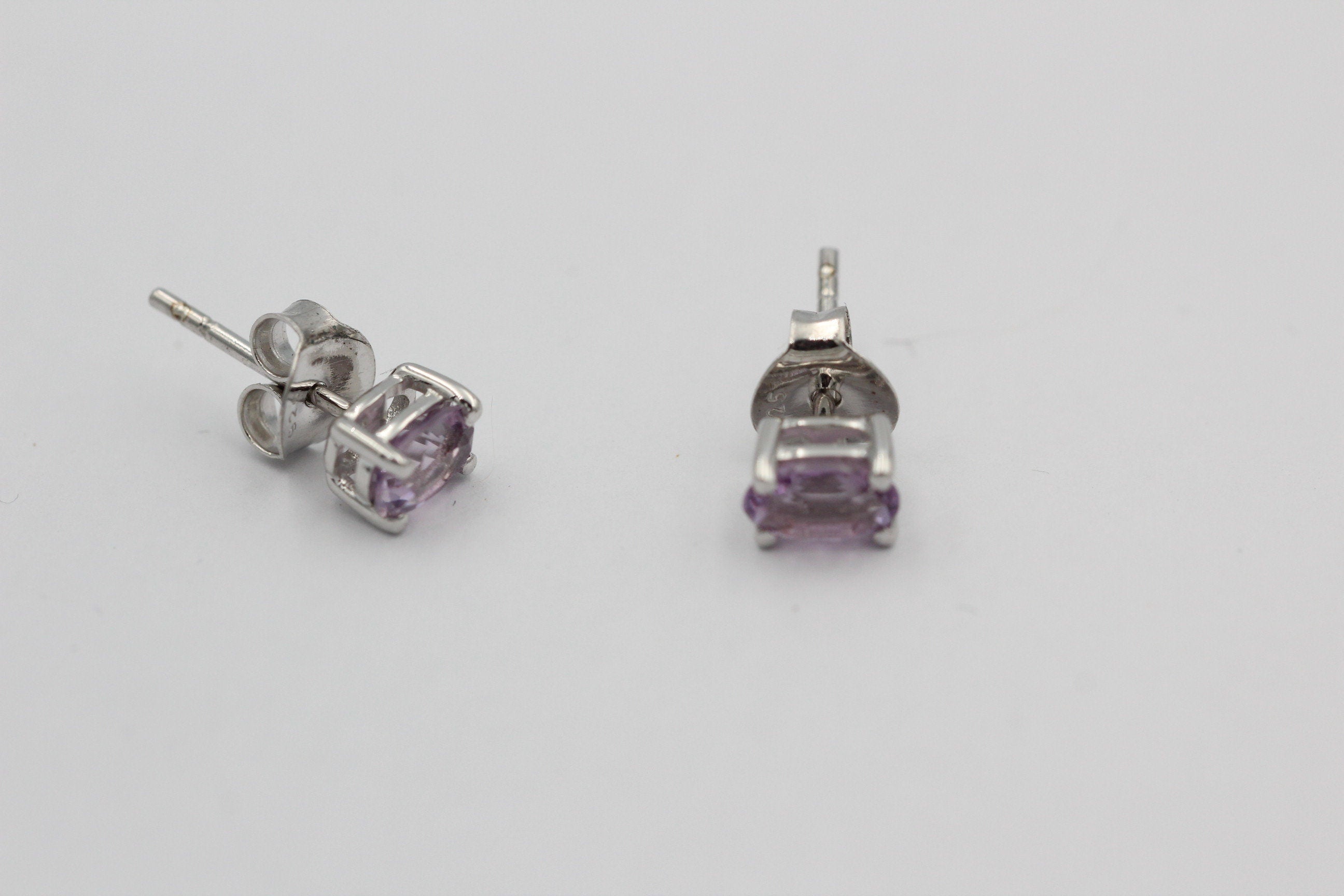 Edle 1,0 Carat Amethyst Ohrstecker 925 Silber Ohrring Ohrschmuckn violett