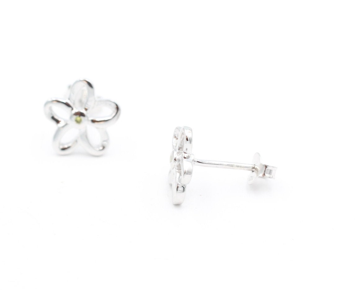 0,02 Carat gelber Diamant Blumen Ohrstecker 925 Silber G- H / I2-I3 Top Edel
