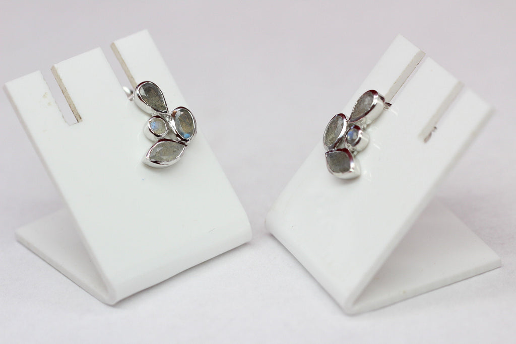 Edle 1,68 Carat Labradorit Ohrstecker 925 Silber irrisierender Edelstein Top