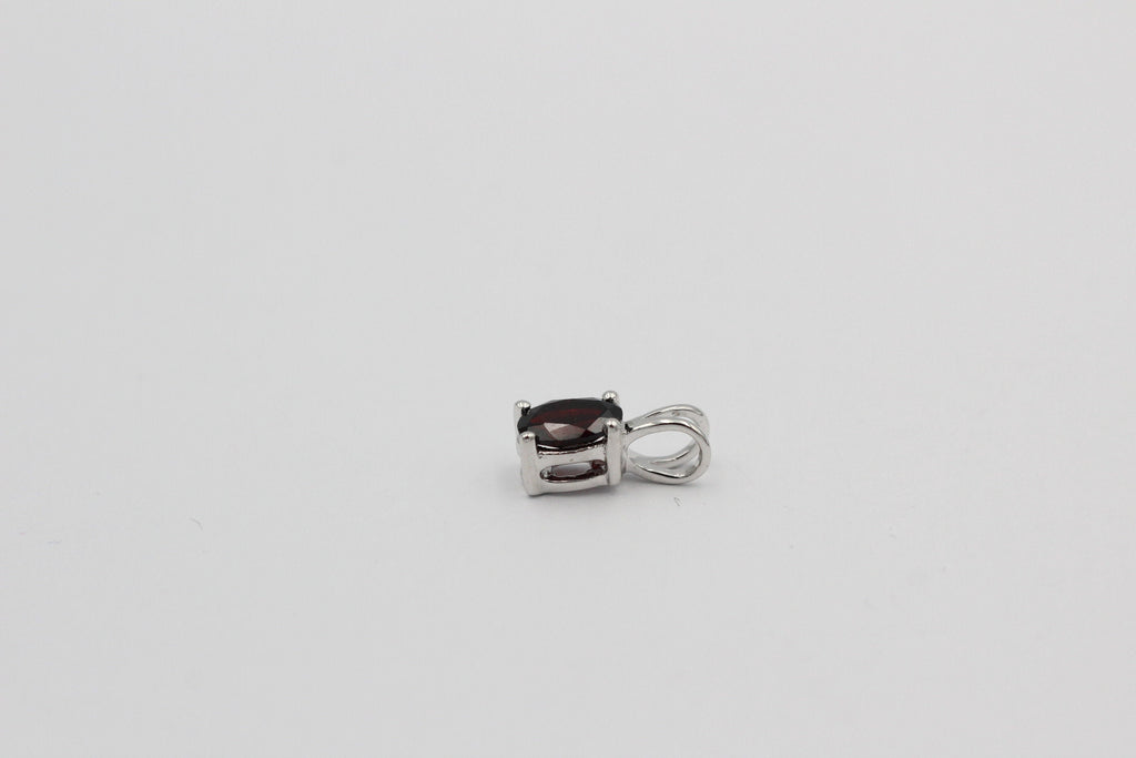 Edler 0,70 Carat Granat  Anhanger 925 Silber Collier Kette roter Edelstein Top