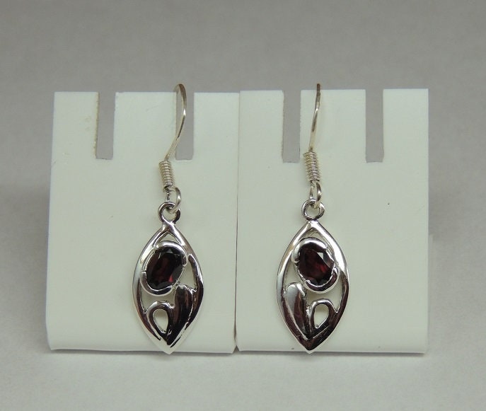 Edle 1,18 Carat romantische Granat Ohrhanger 925 Silber blutroter Edelstein Ohrschmuck