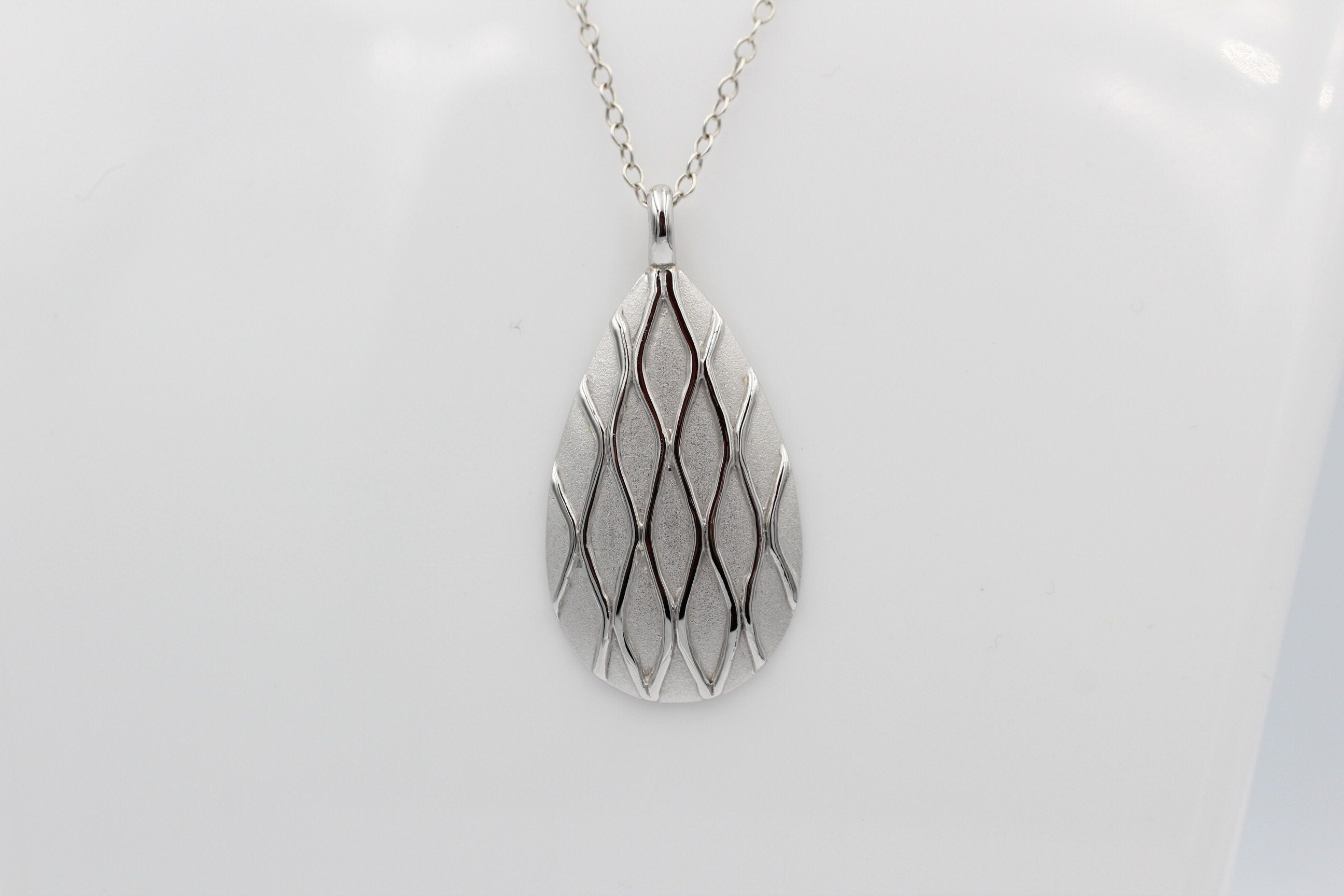 Anhänger Tropfen 925 Sterling Silber matt mattiert Silberanhänger Collier Kette