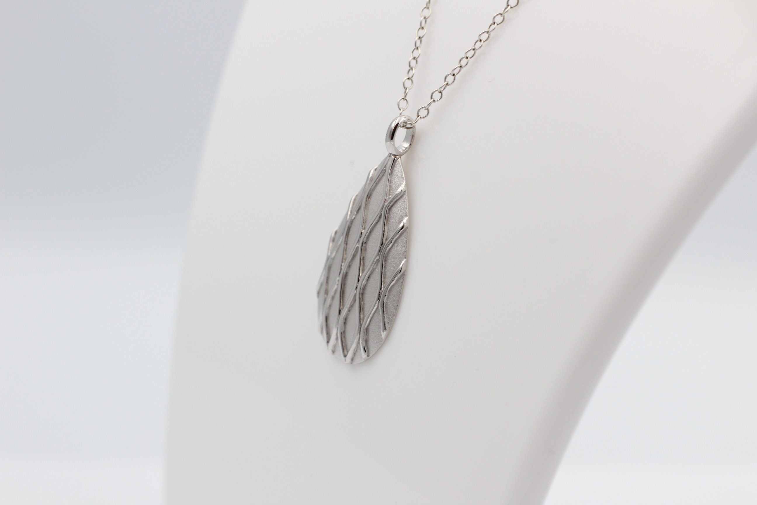 Anhänger Tropfen 925 Sterling Silber matt mattiert Silberanhänger Collier Kette