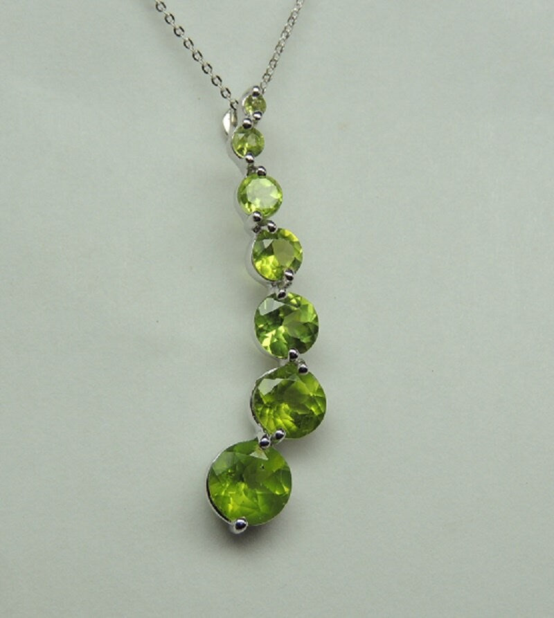 5,05 Carat Peridot Anhanger 925 Silber Collier Kette ein funkelnder Traum Top