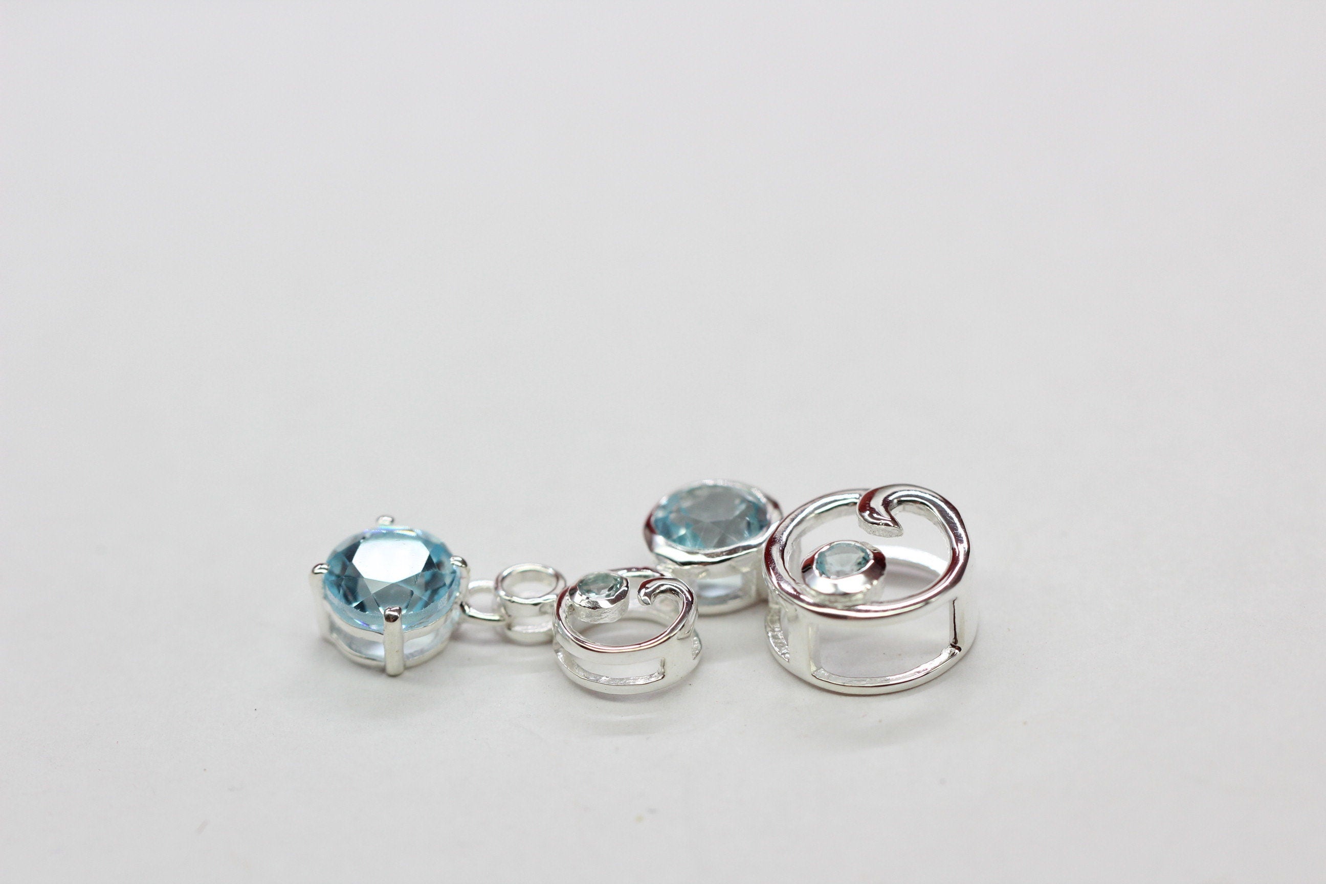 Edler 1,7 Carat Blautopas Anhanger 925 Silber Collier Kette sky blue Topas himmelblau