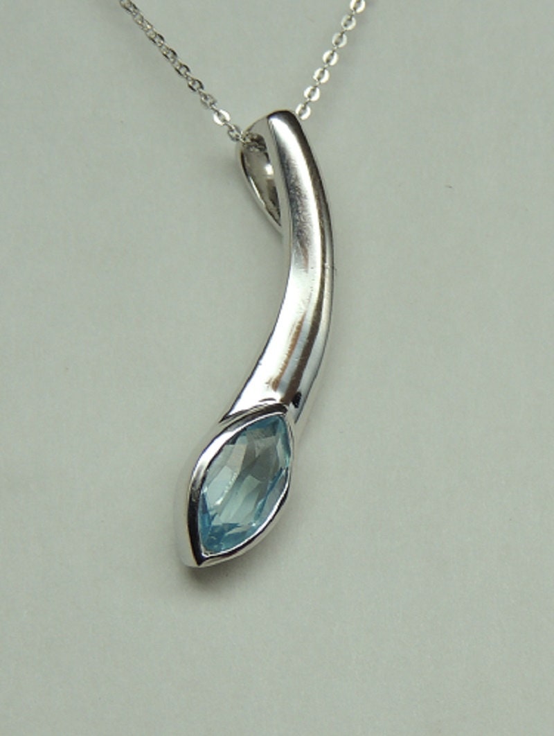 Edler 1,30 Carat Blautopas Anhanger 925 Silber Collier Kette Design pur