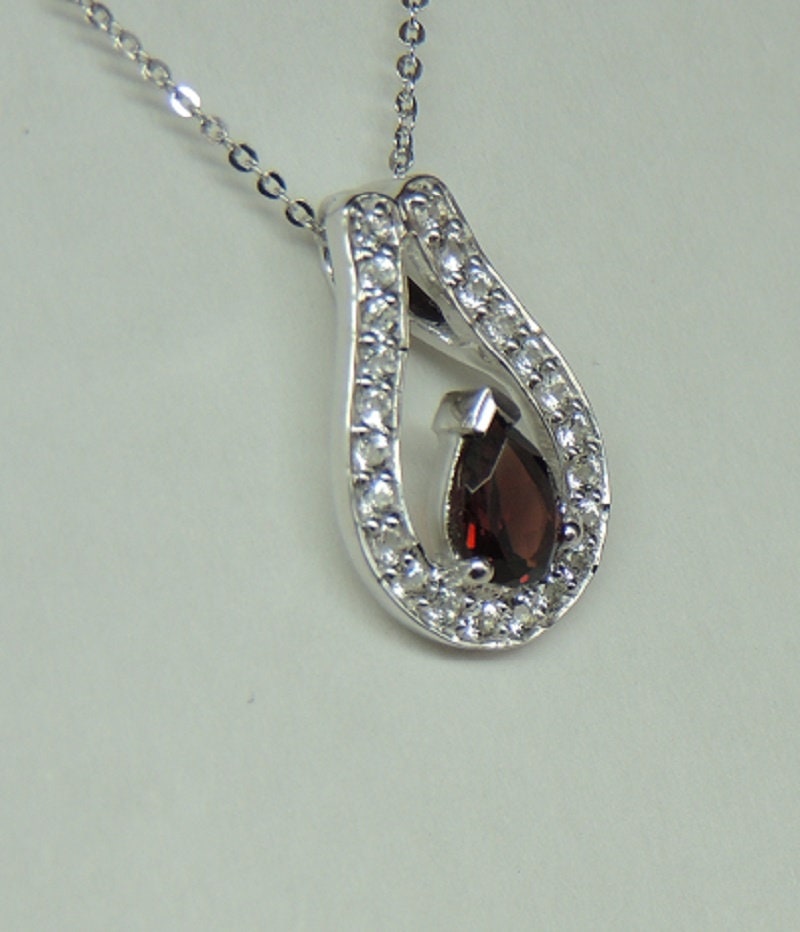 Edle 1,10 Carat Granat weisstopas Anhanger 925 Silber Collier Kette ein Traum