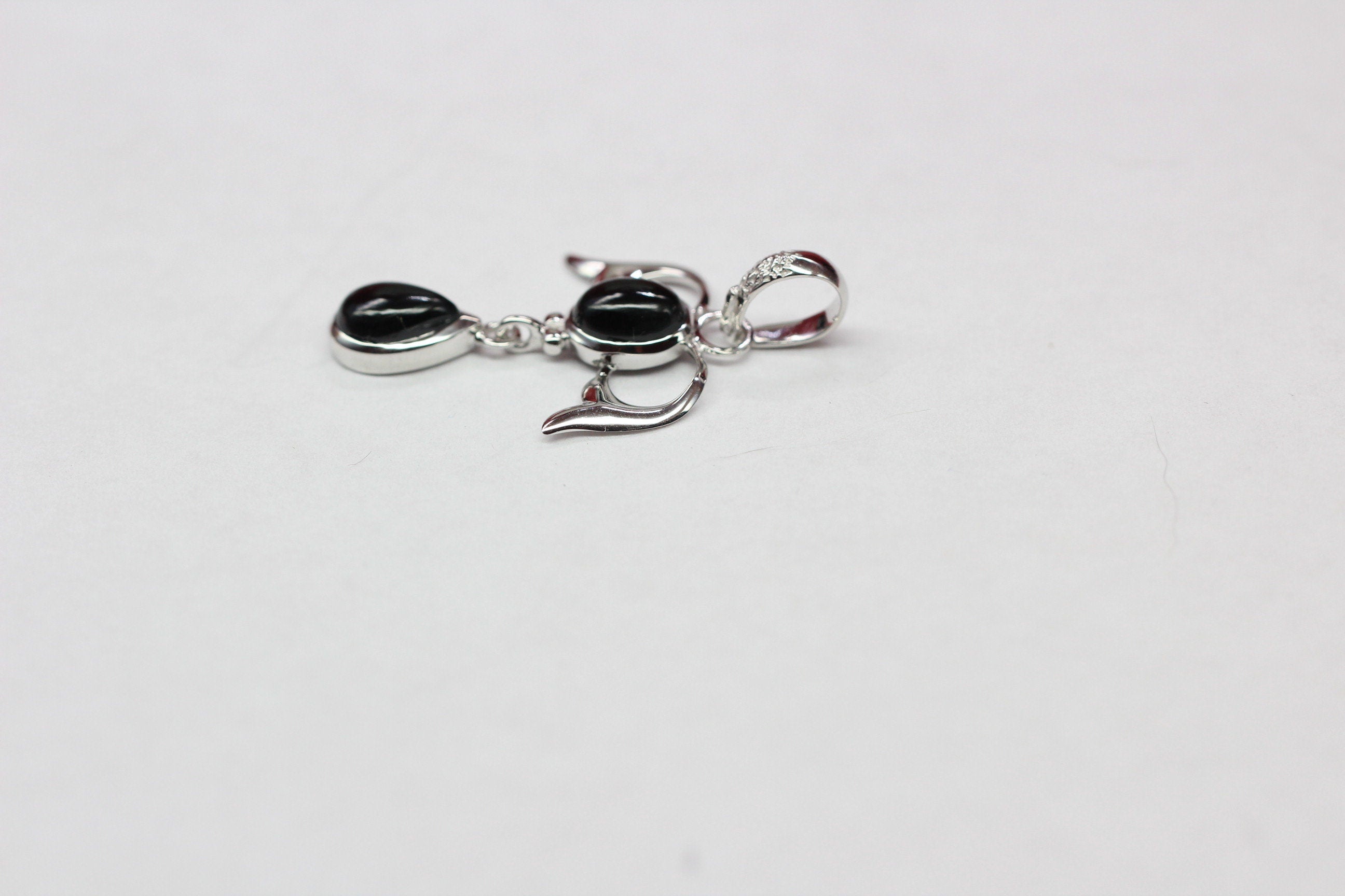 Edler 3,55 Carat schwarze Spinell Anhanger Cabochon Schliff 925 Silber Collier Kette To