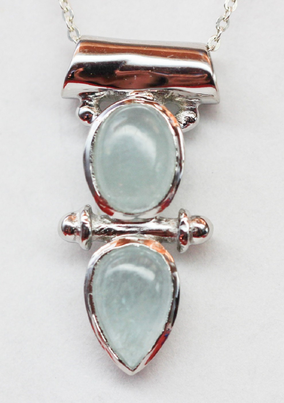 Design pur 2,85 Carat Blautopas Cabochon Anhanger 925 Silber Collier Kette
