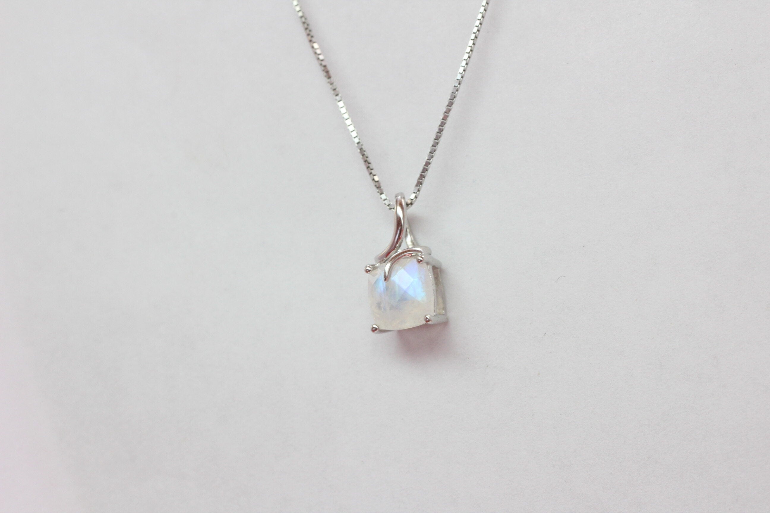 Edler 1,40 Carat Mondlichttopas Anhanger 925 Silber Checker Schliff top Edelstein