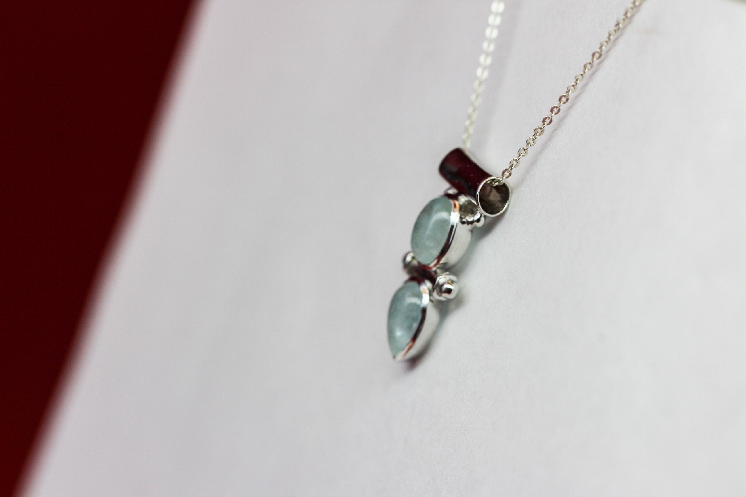 Design pur 2,85 Carat Blautopas Cabochon Anhanger 925 Silber Collier Kette