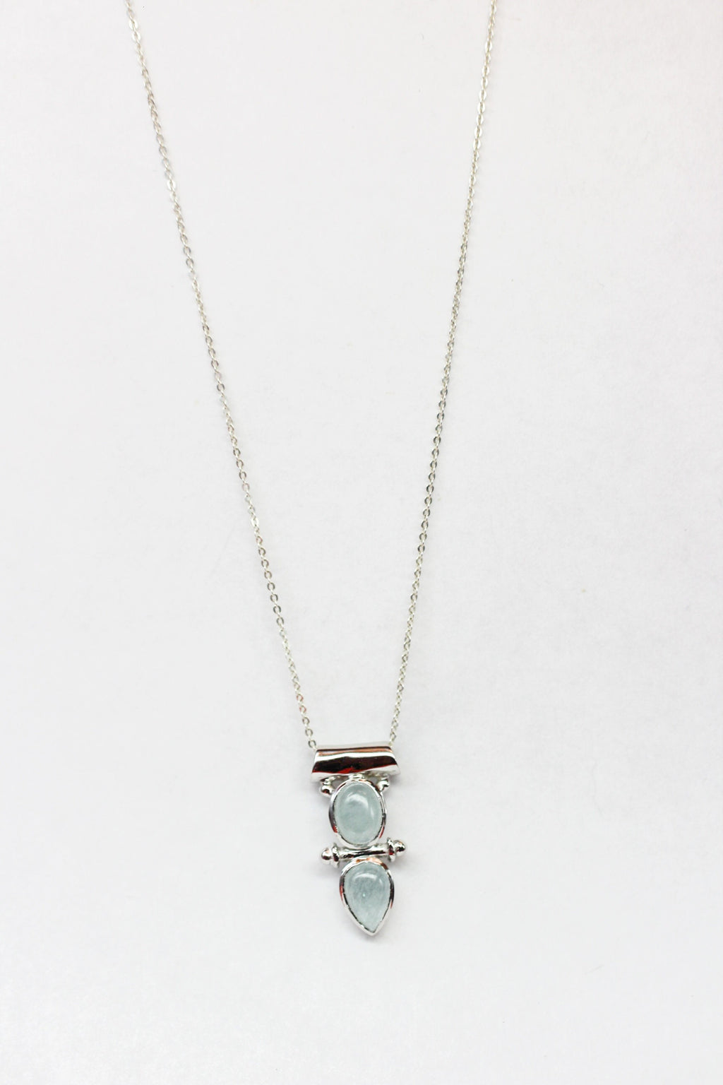 Design pur 2,85 Carat Blautopas Cabochon Anhanger 925 Silber Collier Kette