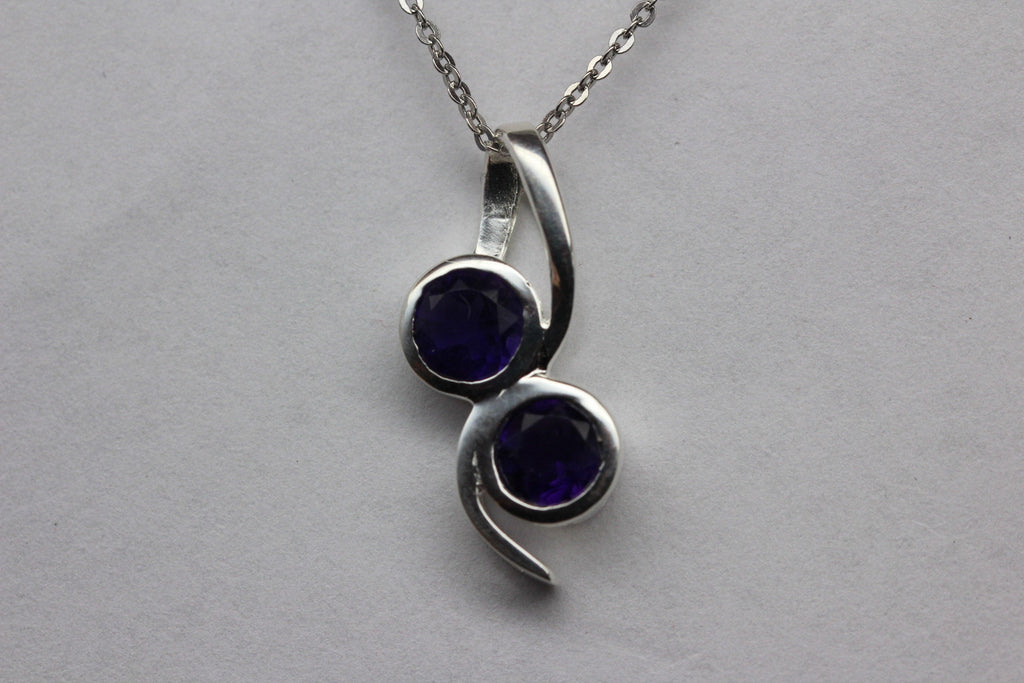 Edler 1,15 Carat Amethyst Anhanger 925 Silber Collier Kette violetter Edelstein