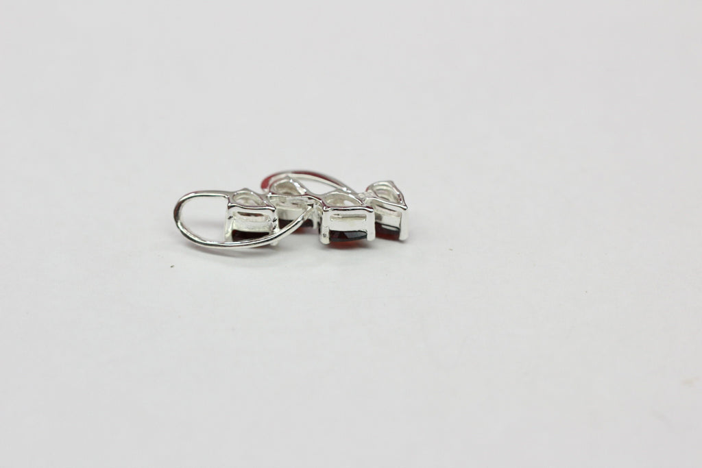 Edler 1,9 Carat edler Granat Anhanger 925 Silber blutroter Edelstein stylisch gut