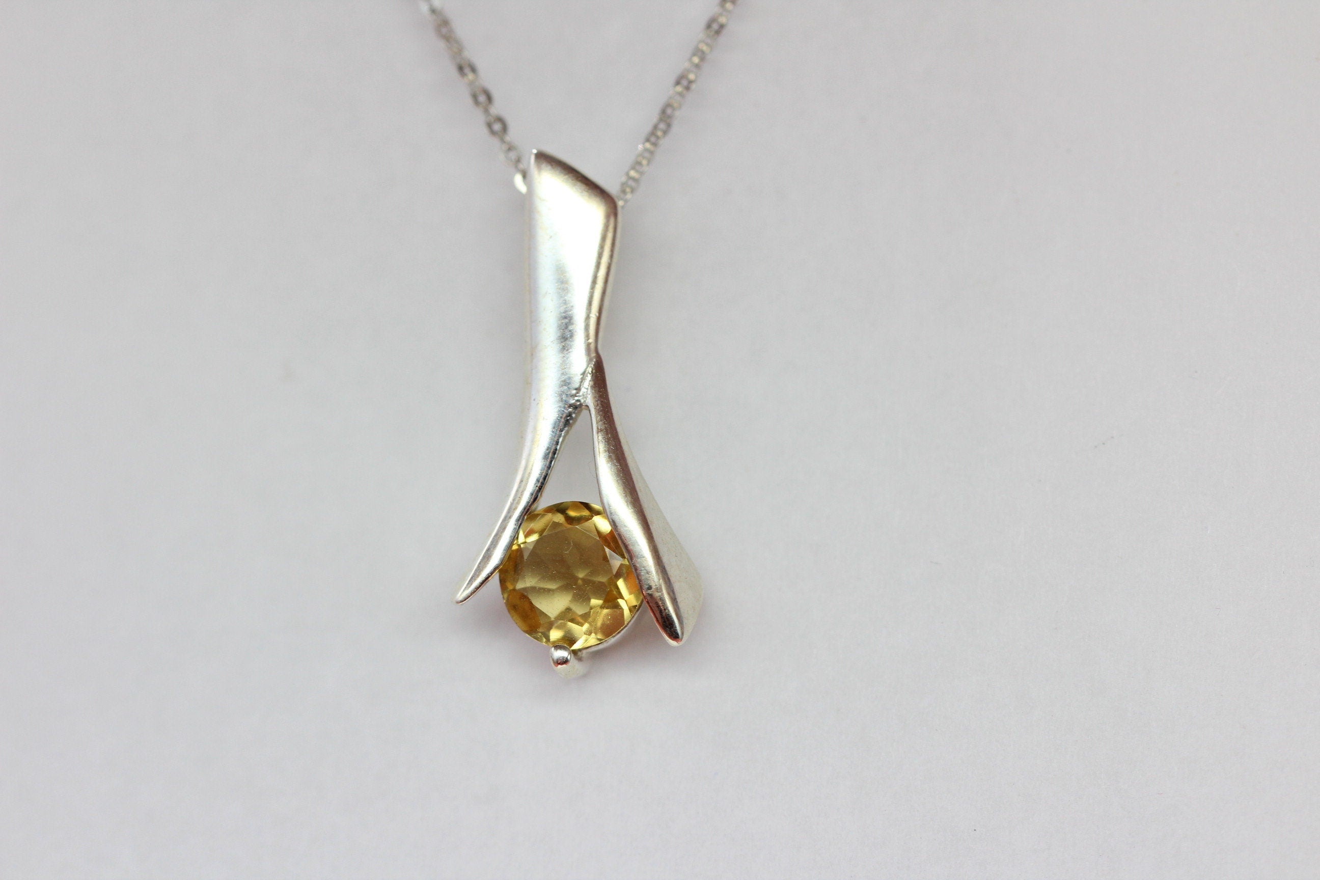 Edle 0,62 Carat Citrin Anhanger 925 Silber Collier Kette gelber Edelstein top