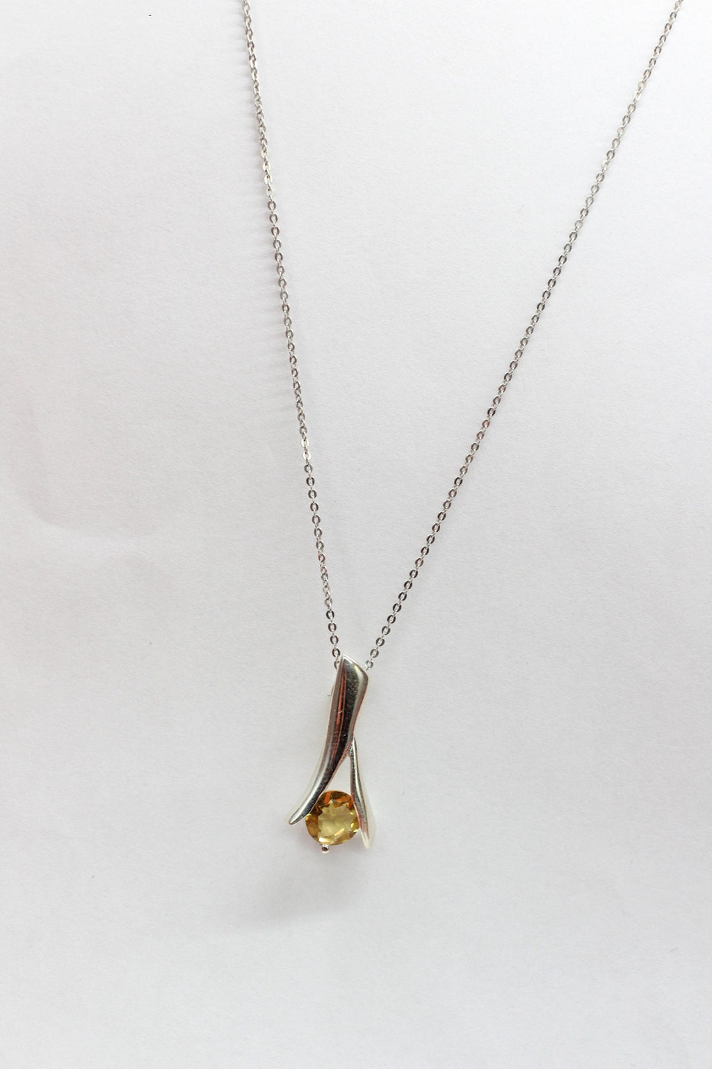 Edle 0,62 Carat Citrin Anhanger 925 Silber Collier Kette gelber Edelstein top