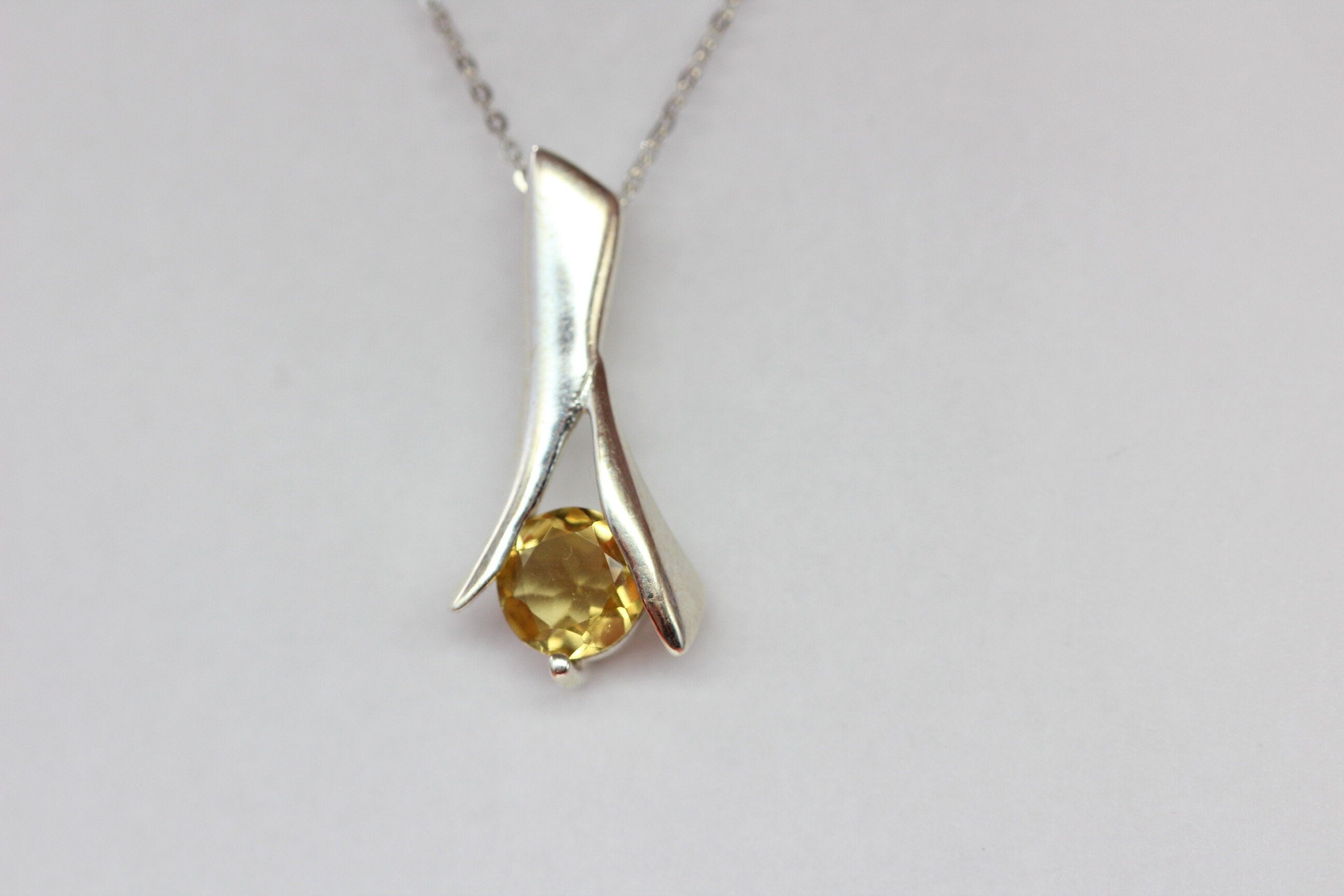 Edle 0,62 Carat Citrin Anhanger 925 Silber Collier Kette gelber Edelstein top