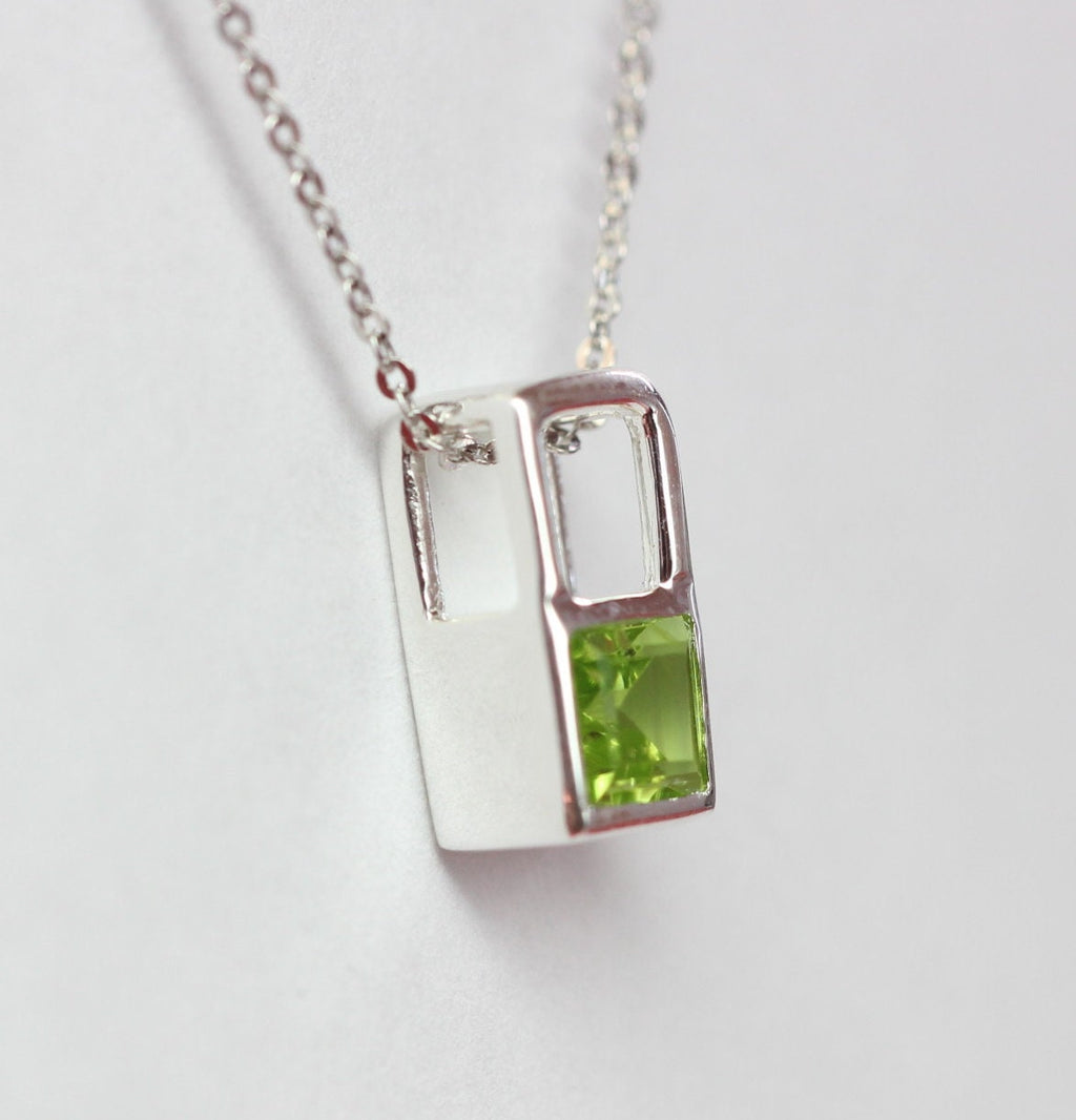 Design pur 0,6 Carat Peridot Anhanger 925 Silber Collier Kette Olivin Designschmuck