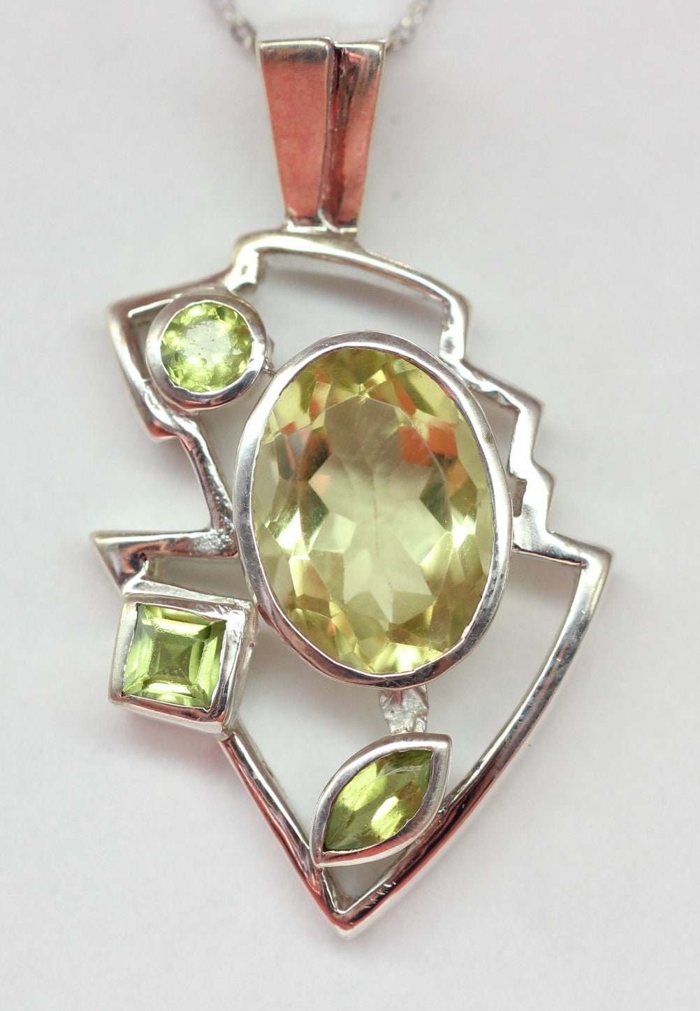 Edler 5,86 Carat Limomenquarz Peridot Anhanger 925 Silber Collier Kette Designschmuck