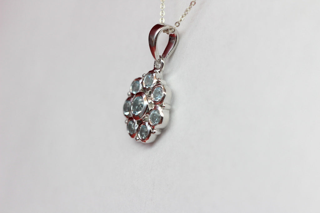Edler 1,65 Carat Blautopas Blumen Anhanger 925 Silber Blautopas Collier Kette