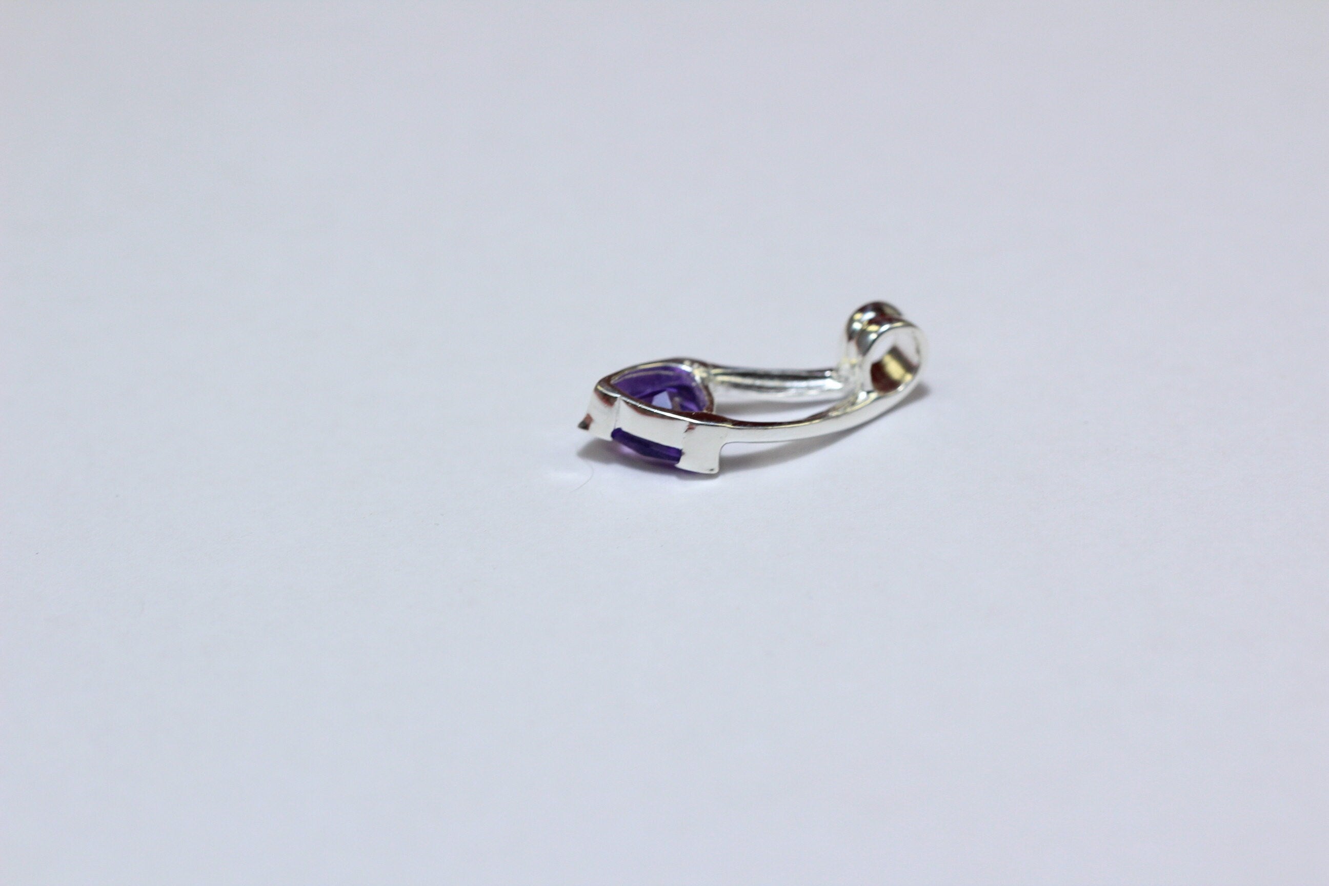 Edler 1,3 Carat Amethyst Anhanger 925 Silber Collier Kette violetter Edelstein