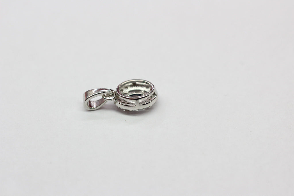 Edler 0,8 Carat Iolith Anhanger 925 Silber Collier Kette Zirkonia Wassersaphir