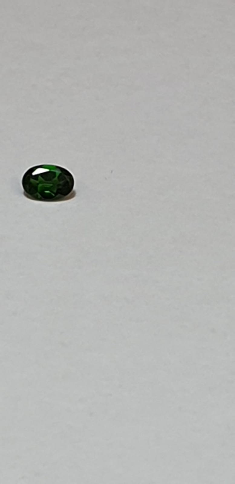 0,49 Carat Chromdiopsid aus Russland Ovalschliff AAA Qualitat 6 x 4 mm