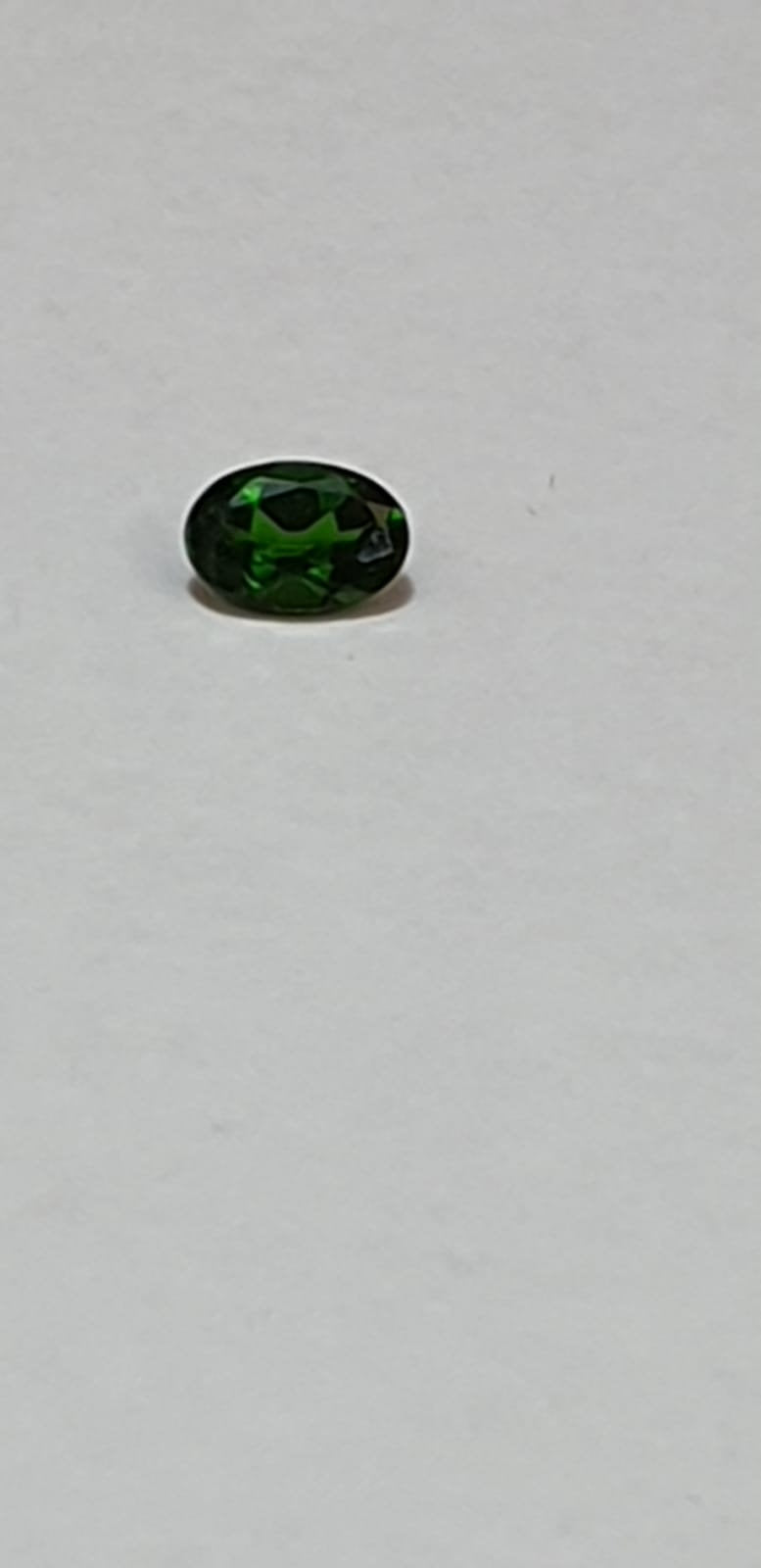 0,49 Carat Chromdiopsid aus Russland Ovalschliff AAA Qualitat 6 x 4 mm