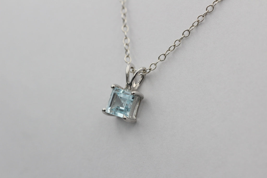 1 Carat Blautopas Anhänger 925 Silber Collier Kette sky blue Topas himmelbau