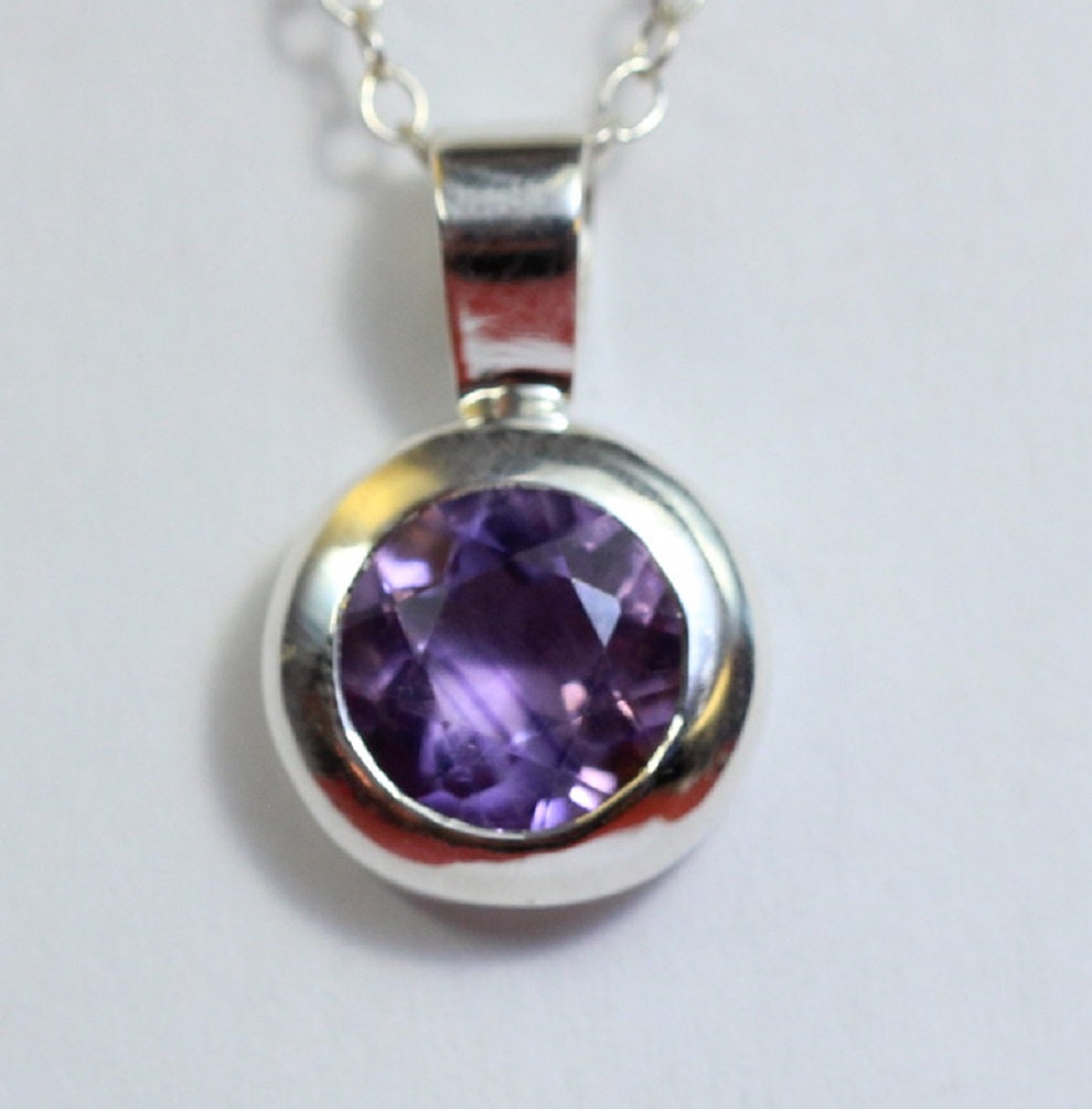 Edler 1,5 Carat Amethyst Anhanger 925 Silber Collier Kette violetter Edelstien