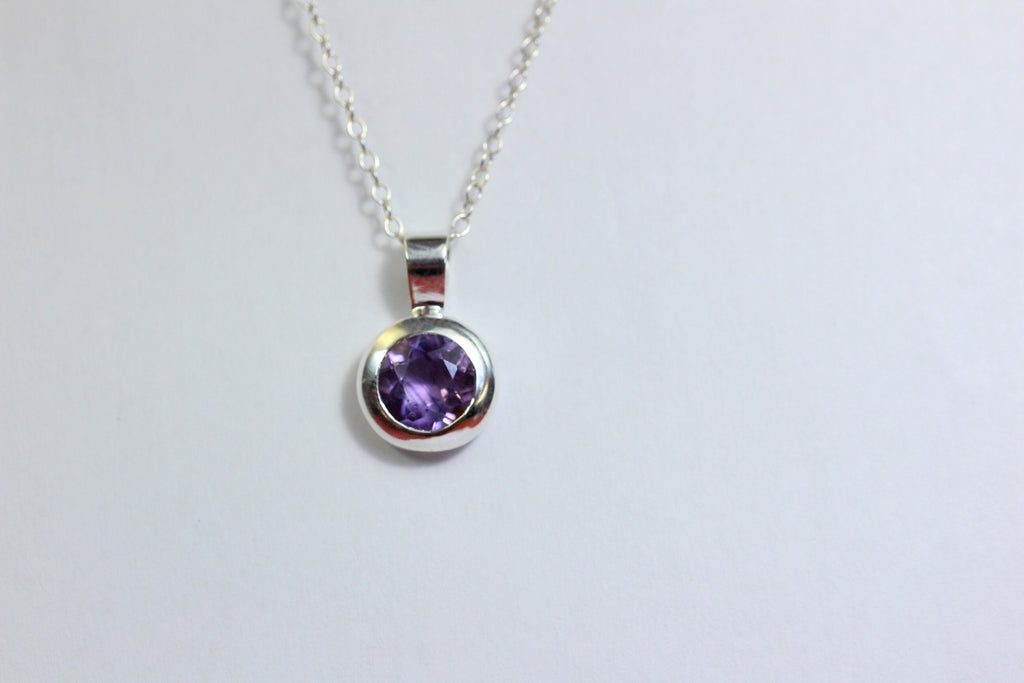 Edler 1,5 Carat Amethyst Anhanger 925 Silber Collier Kette violetter Edelstien