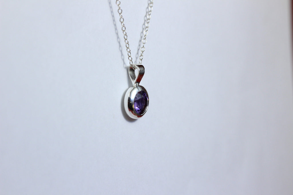 Edler 1,5 Carat Amethyst Anhanger 925 Silber Collier Kette violetter Edelstien