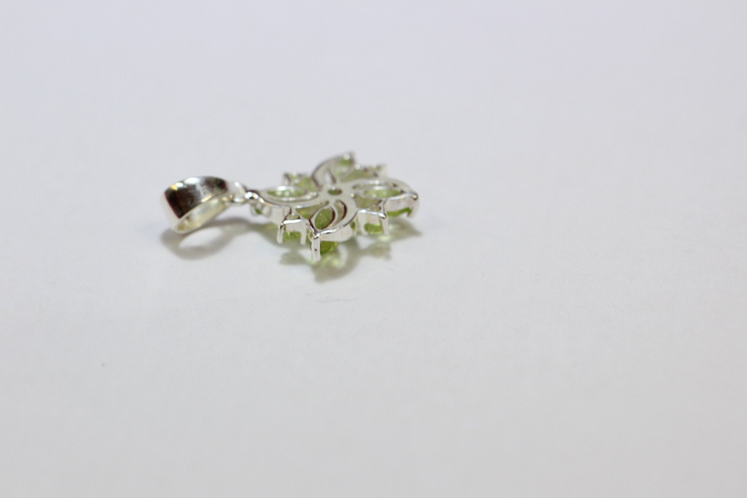 Edler 1,0 Carat Peridot Anhanger 925 Silber Collier Kette Olivin Anhanger Top
