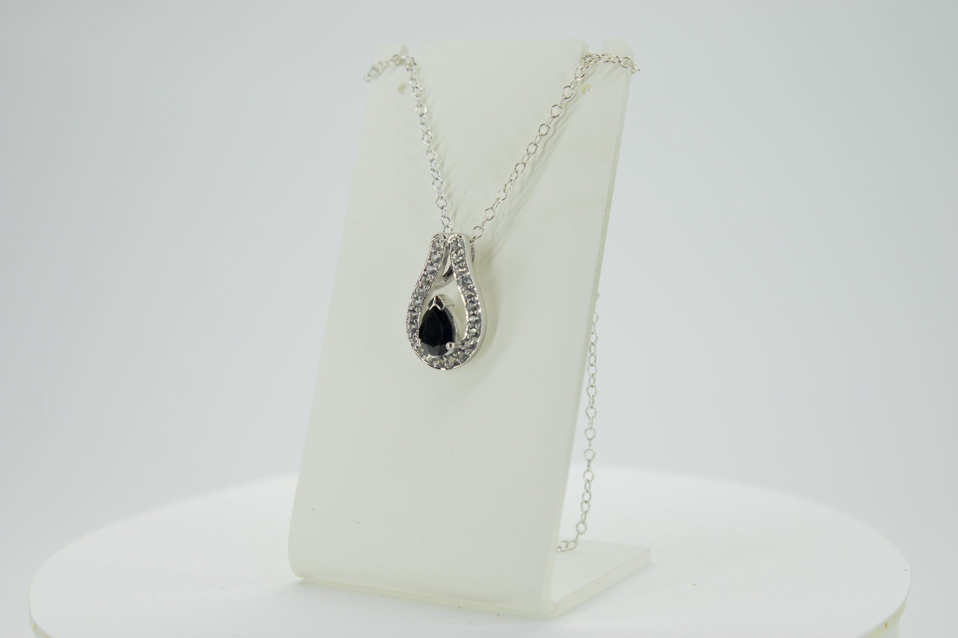 0,65 Carat schwarzer Spinell Anhanger 925 Silber weisstopas 925 Silber Collier