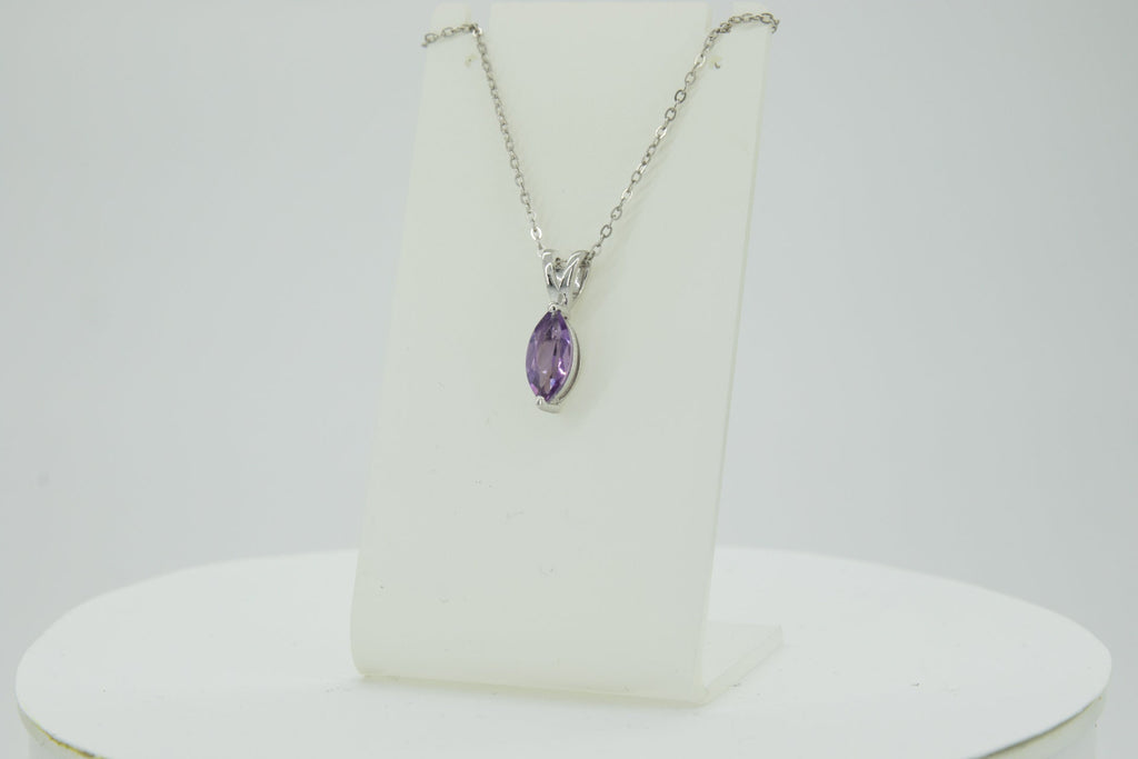 0,83 Carat Amethysst Anhanger 925 Silber CollierKette violetter Edelstein Top