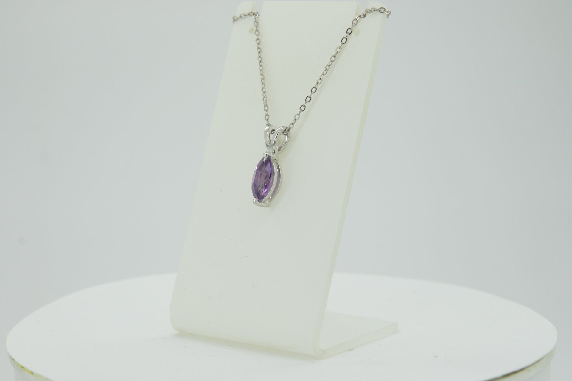 0,83 Carat Amethysst Anhanger 925 Silber CollierKette violetter Edelstein Top