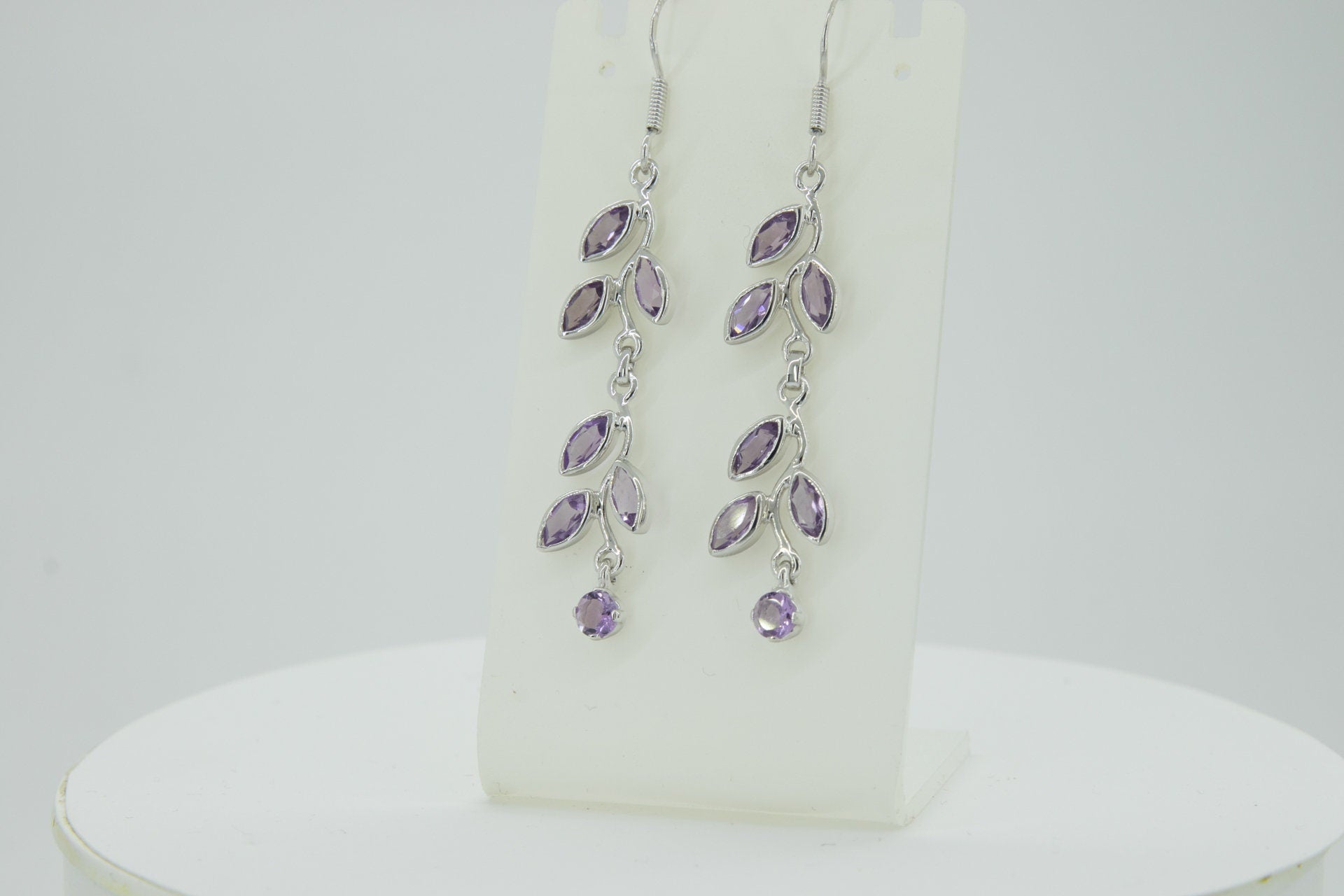 Edle florale 3,6 Carat Amethyst Ohrhanger 928 Silber romantische Ohrhanger