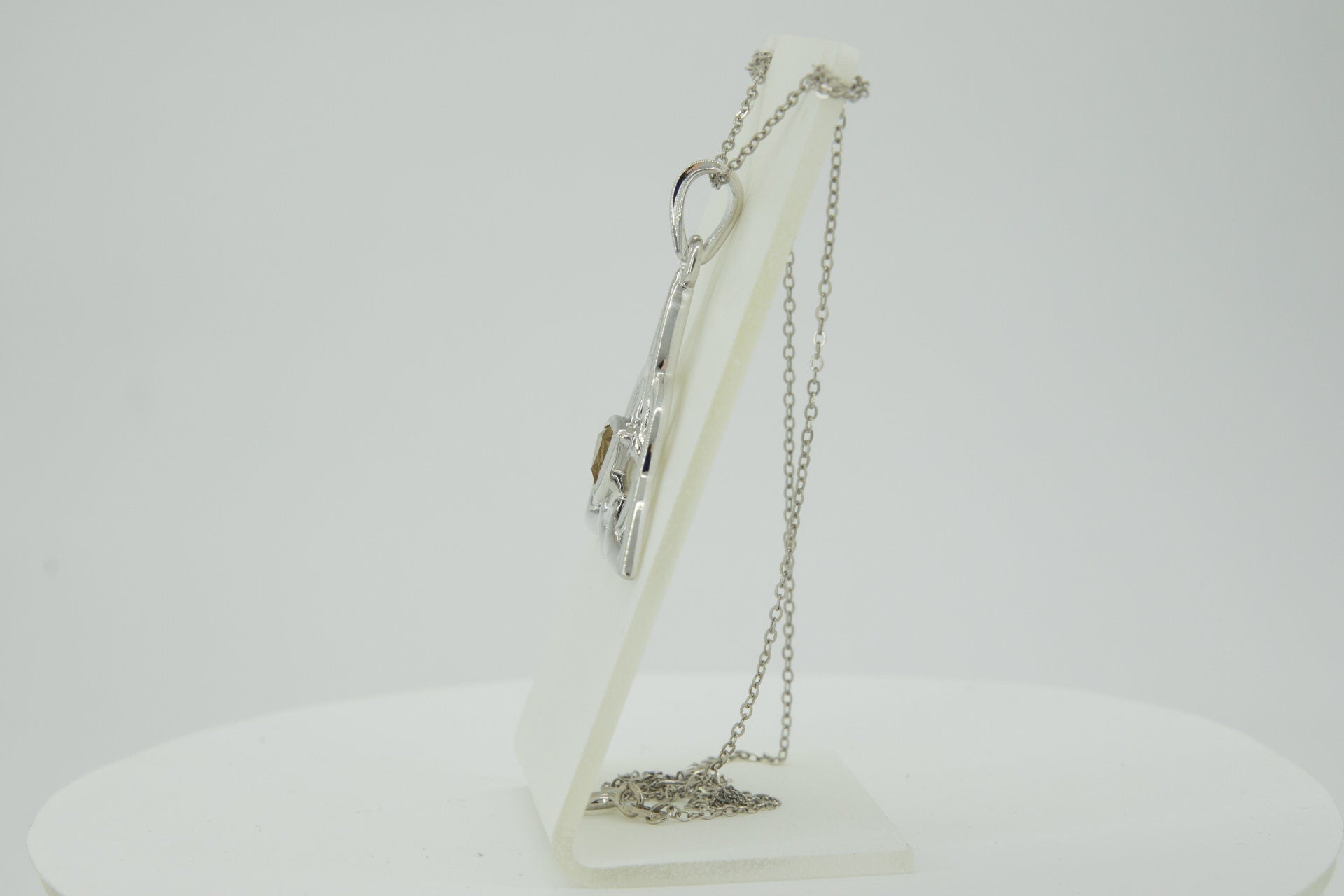 0,8 Carat Citrin Anhanger keltischen Knotenmuster 925 Silber Unendlichkeit Top