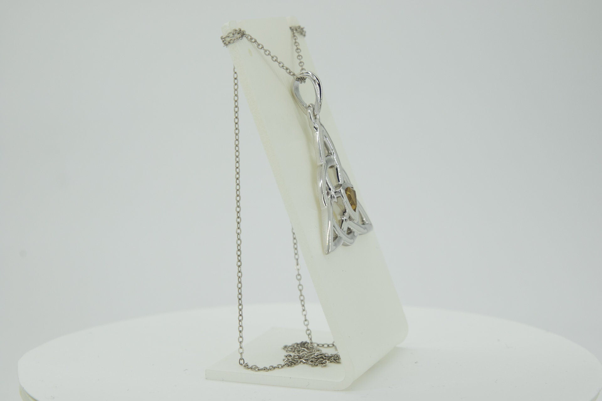 0,8 Carat Citrin Anhanger keltischen Knotenmuster 925 Silber Unendlichkeit Top