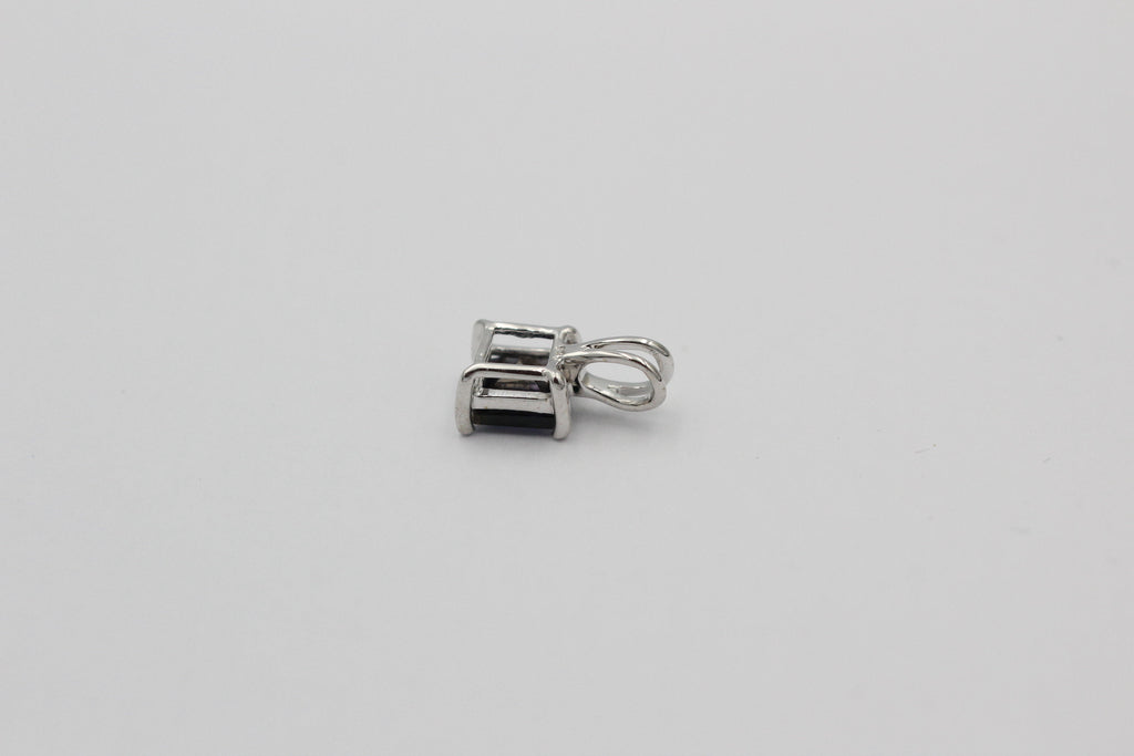 1;0 Carat Iolith Anhänger 925 Silber Collier Kette Wassersaphir Luchssaphir