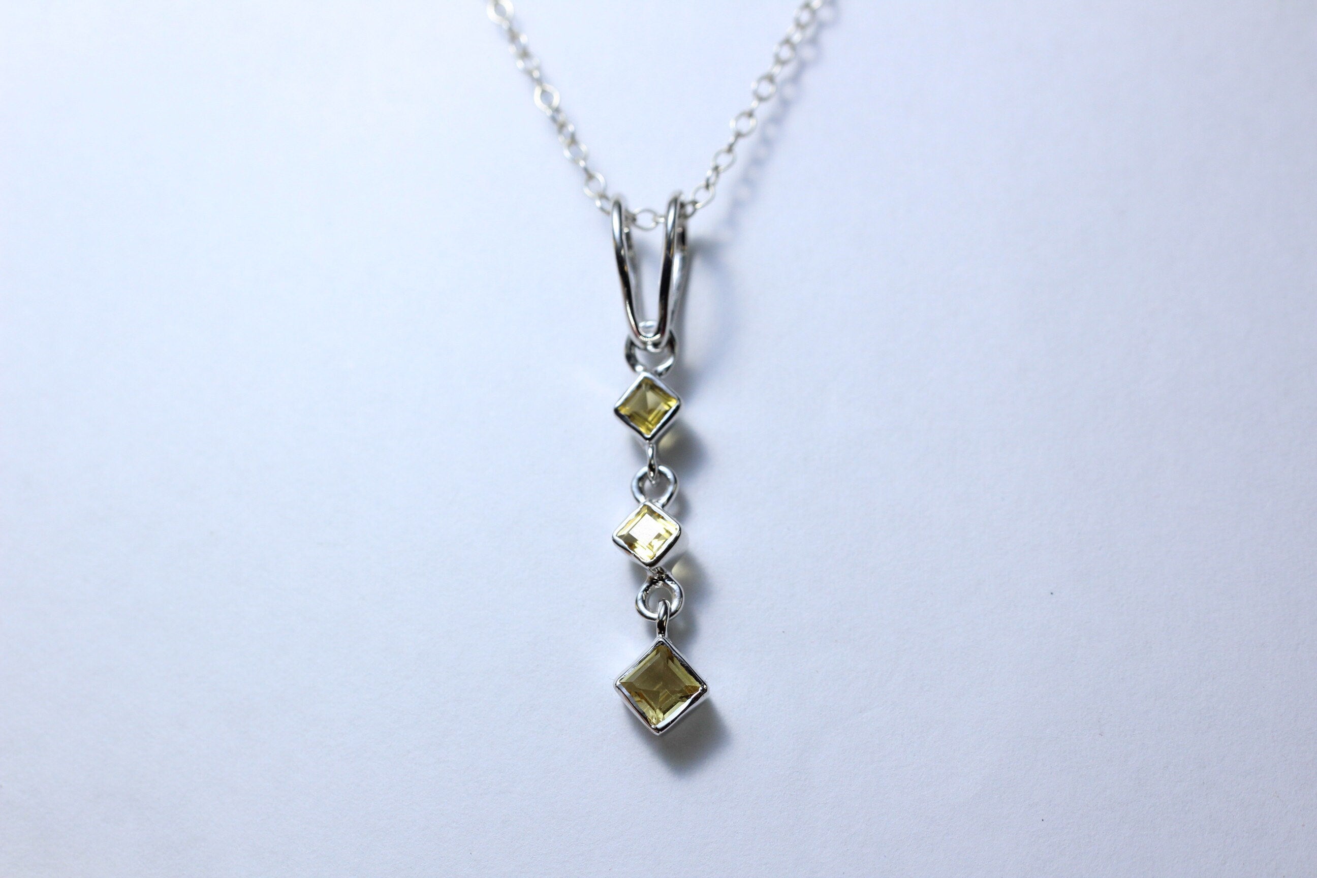 Edler 0,69 Carat Citrin Anhanger 925 Silber Collier  zitronengelber Edelstein