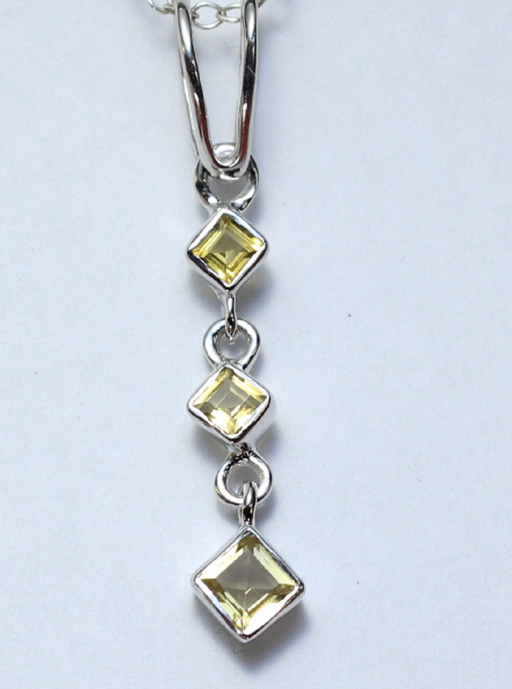 Edler 0,69 Carat Citrin Anhanger 925 Silber Collier  zitronengelber Edelstein